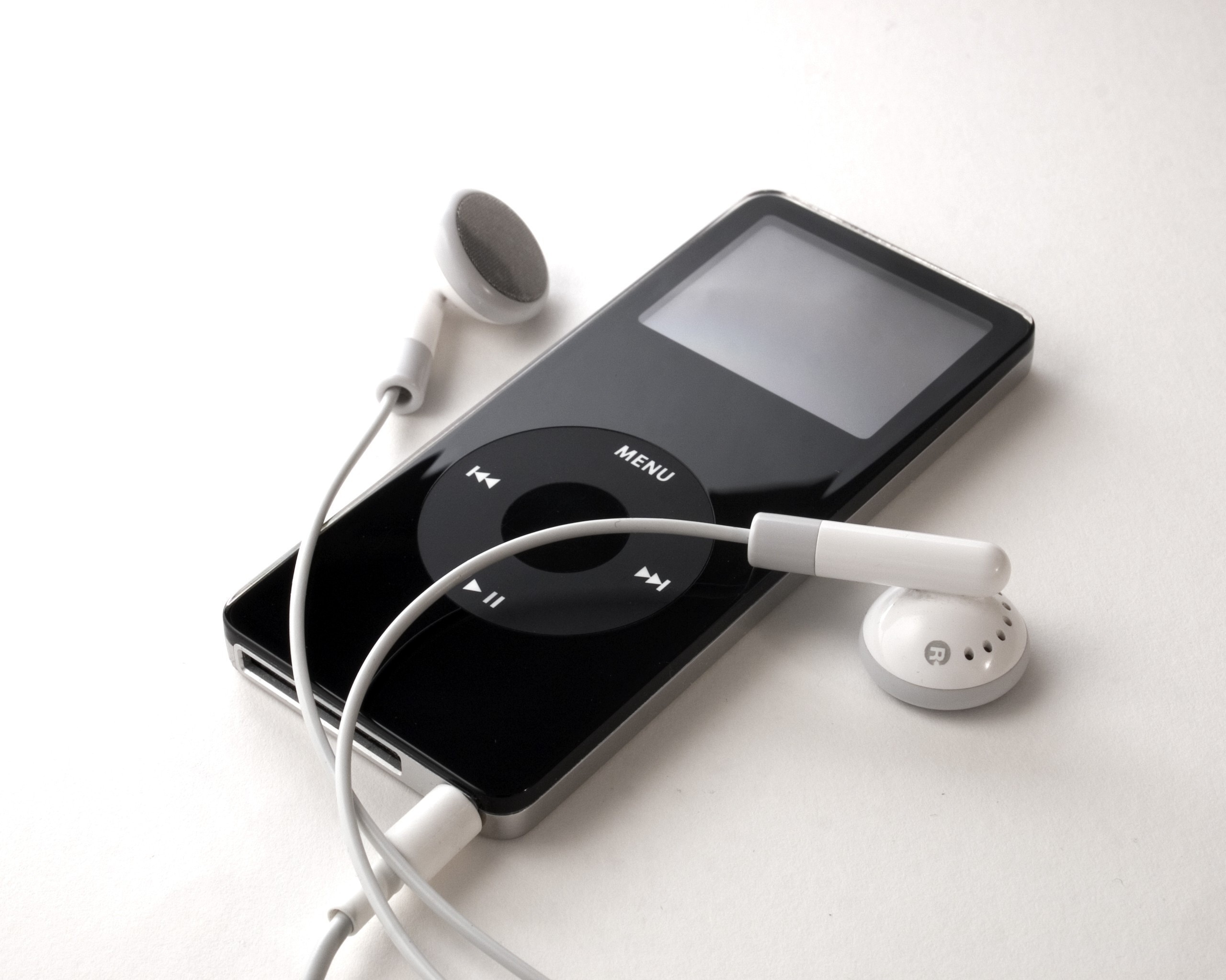 QHD wallpaper music, headphones, ipod