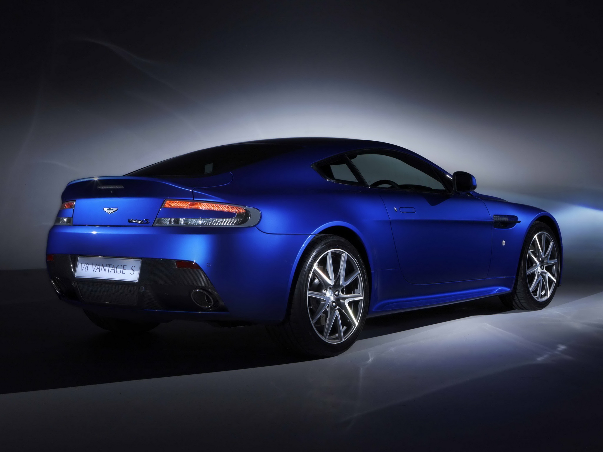 blue, auto, aston martin, cars, side view, style, 2011, v8, vantage wallpapers for tablet