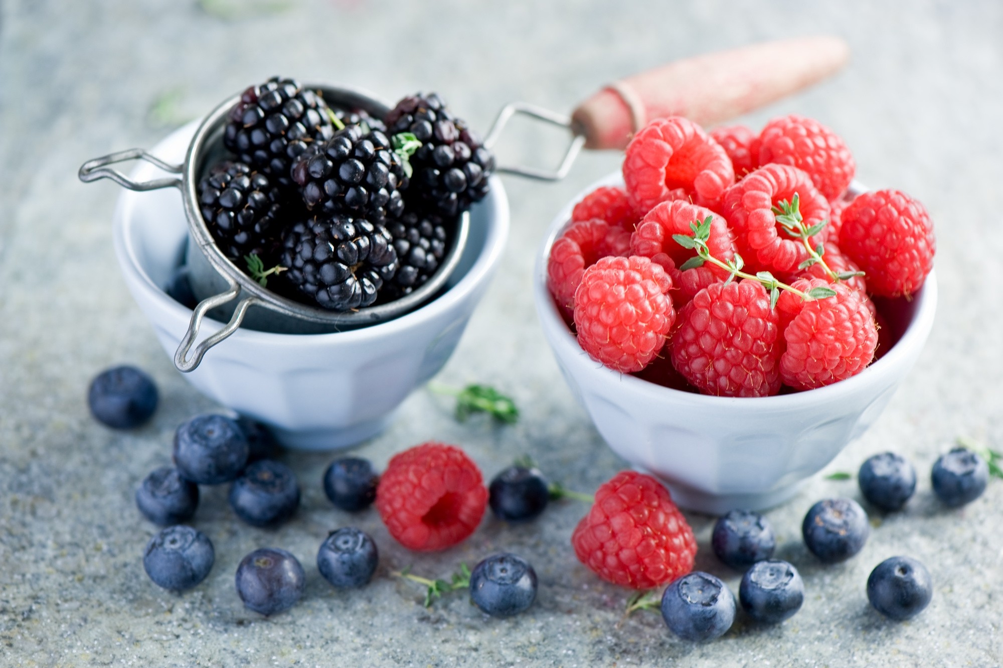65747 Screensavers and Wallpapers Berry for phone. Download food, raspberry, blackberry, berry, bowls pictures for free