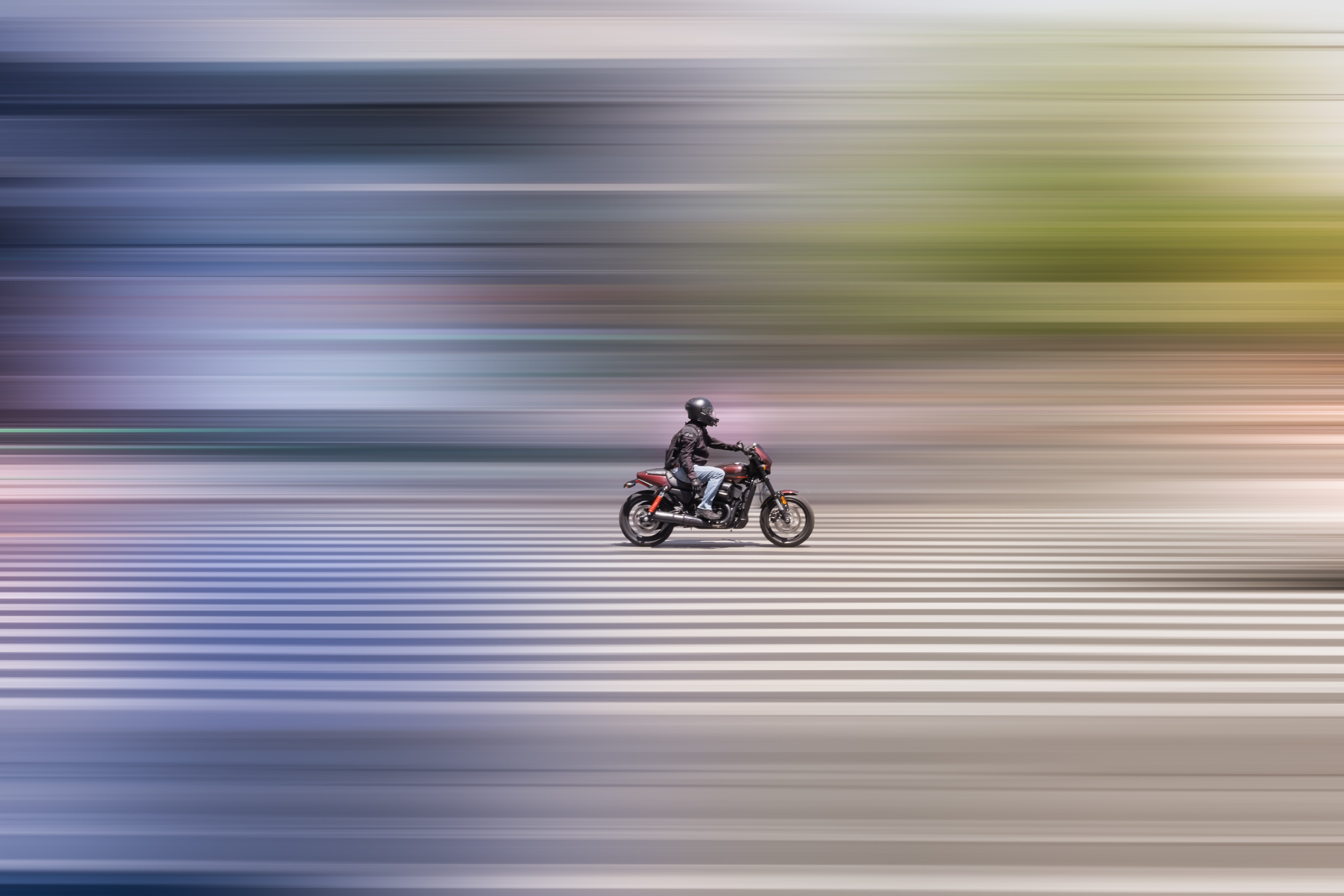63259 Bildschirmschoner und Hintergrundbilder Motorradfahrer auf Ihrem Telefon. Laden Sie bewegung, motorrad, verzerrung, der verkehr Bilder kostenlos herunter