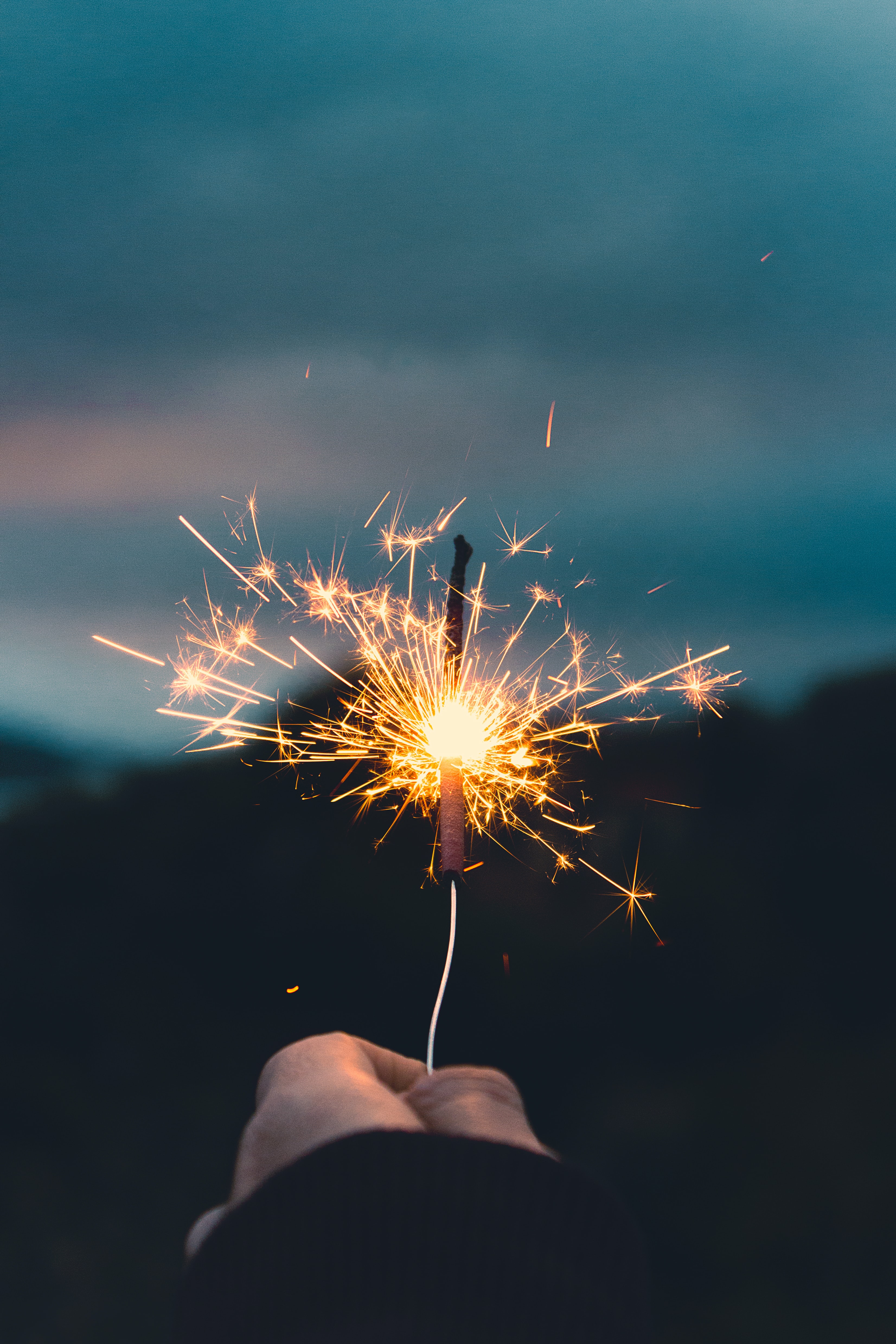 Download mobile wallpaper Miscellanea, Hand, Sparks, Miscellaneous, Sparkler for free.