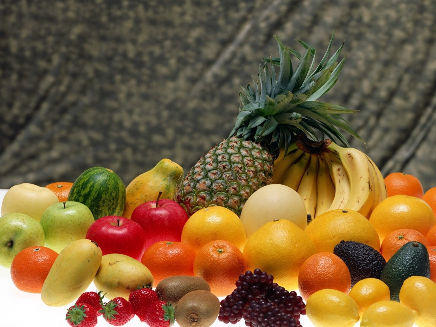 Laden Sie das Obst, Lebensmittel, Hintergrund, Bananas, Ananas-Bild kostenlos auf Ihren PC-Desktop herunter