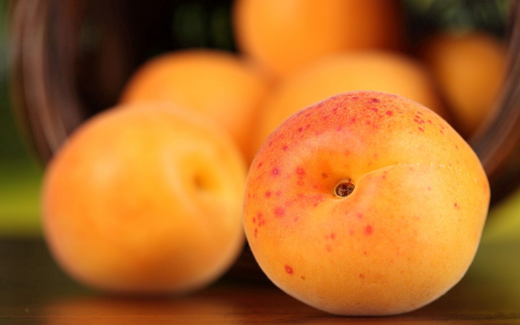 iPhone Wallpapers basket, fruits, orange, food Peaches