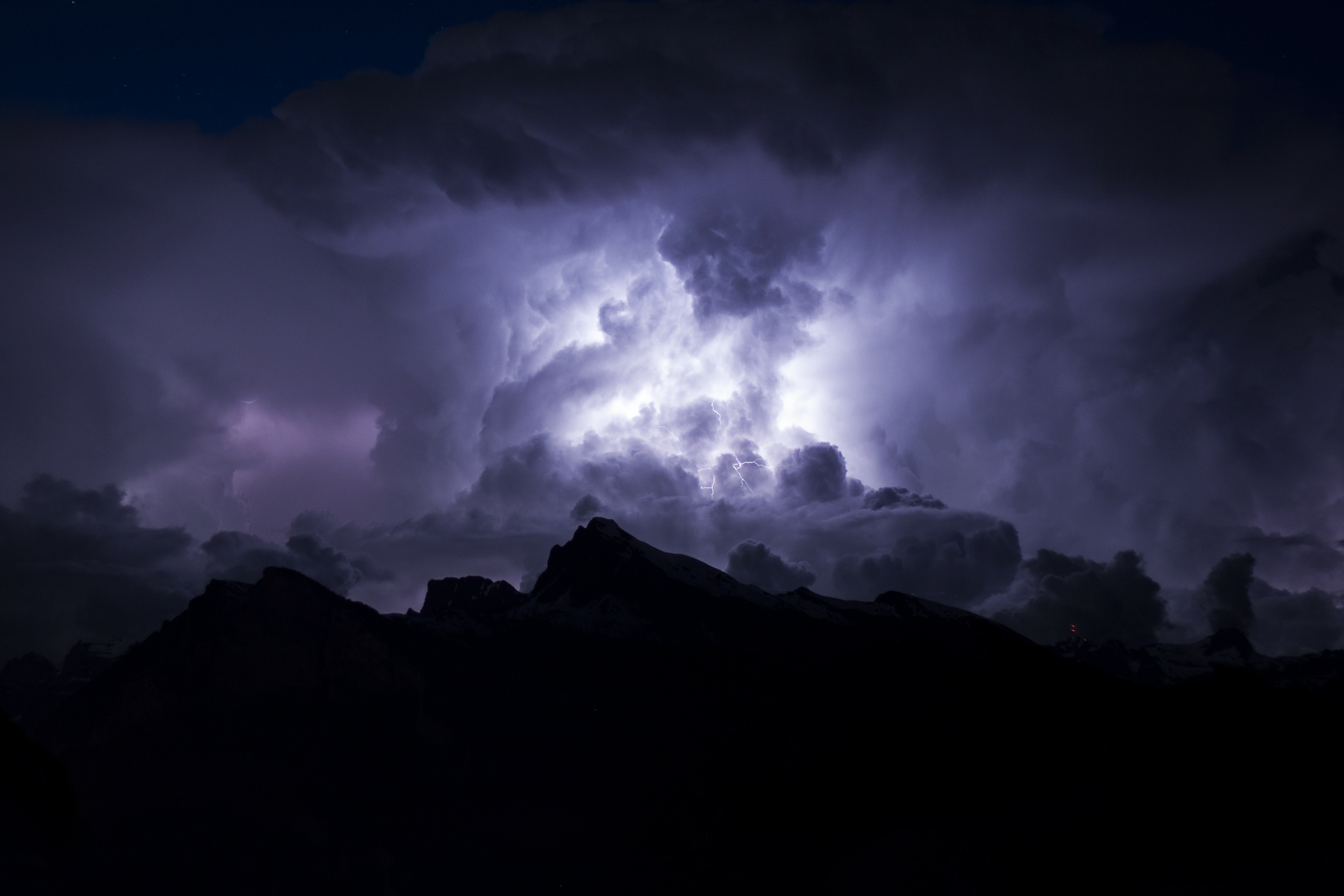Laden Sie das Clouds, Dunkel, Hauptsächlich Bewölkt, Bedeckt, Sturm, Gewitter, Wolken-Bild kostenlos auf Ihren PC-Desktop herunter