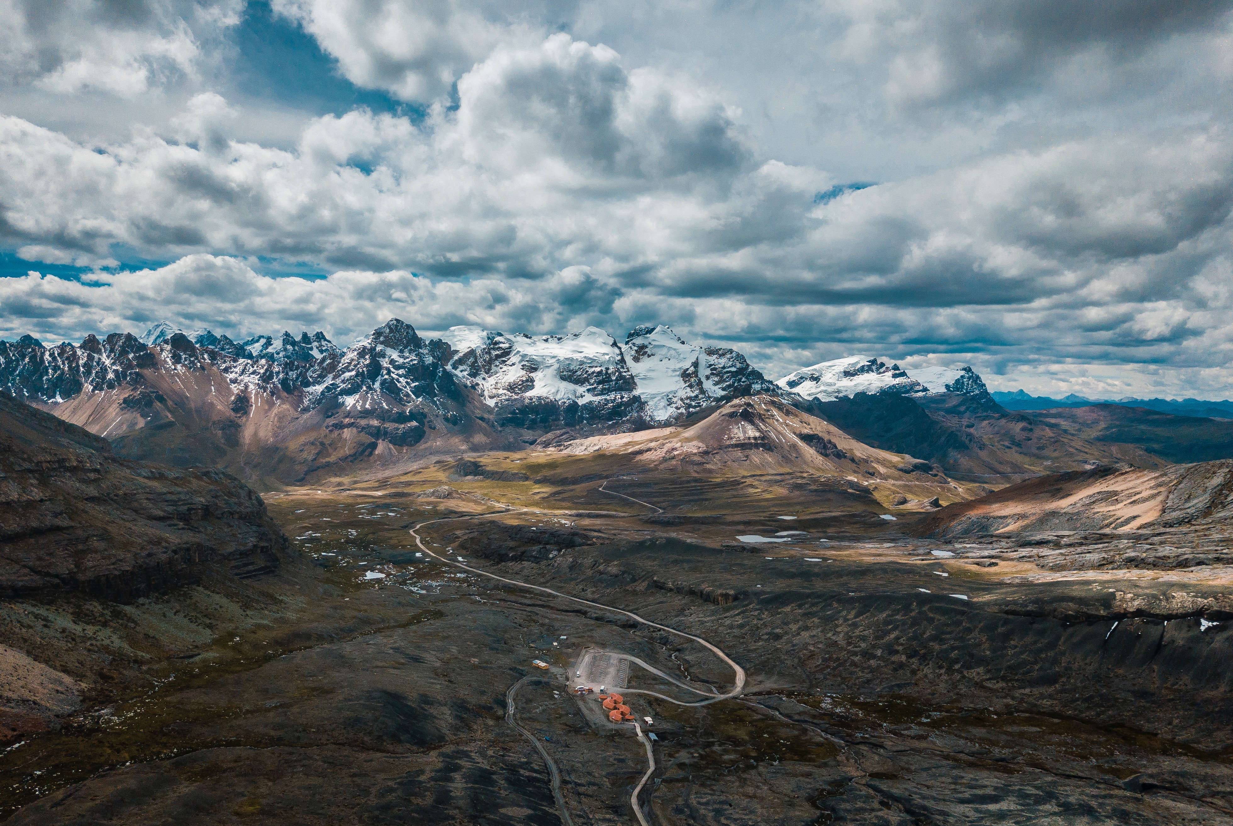 Laden Sie das Natur, Mountains, Clouds, Blick Von Oben, Oberteile, Scheitelpunkt, Peru-Bild kostenlos auf Ihren PC-Desktop herunter