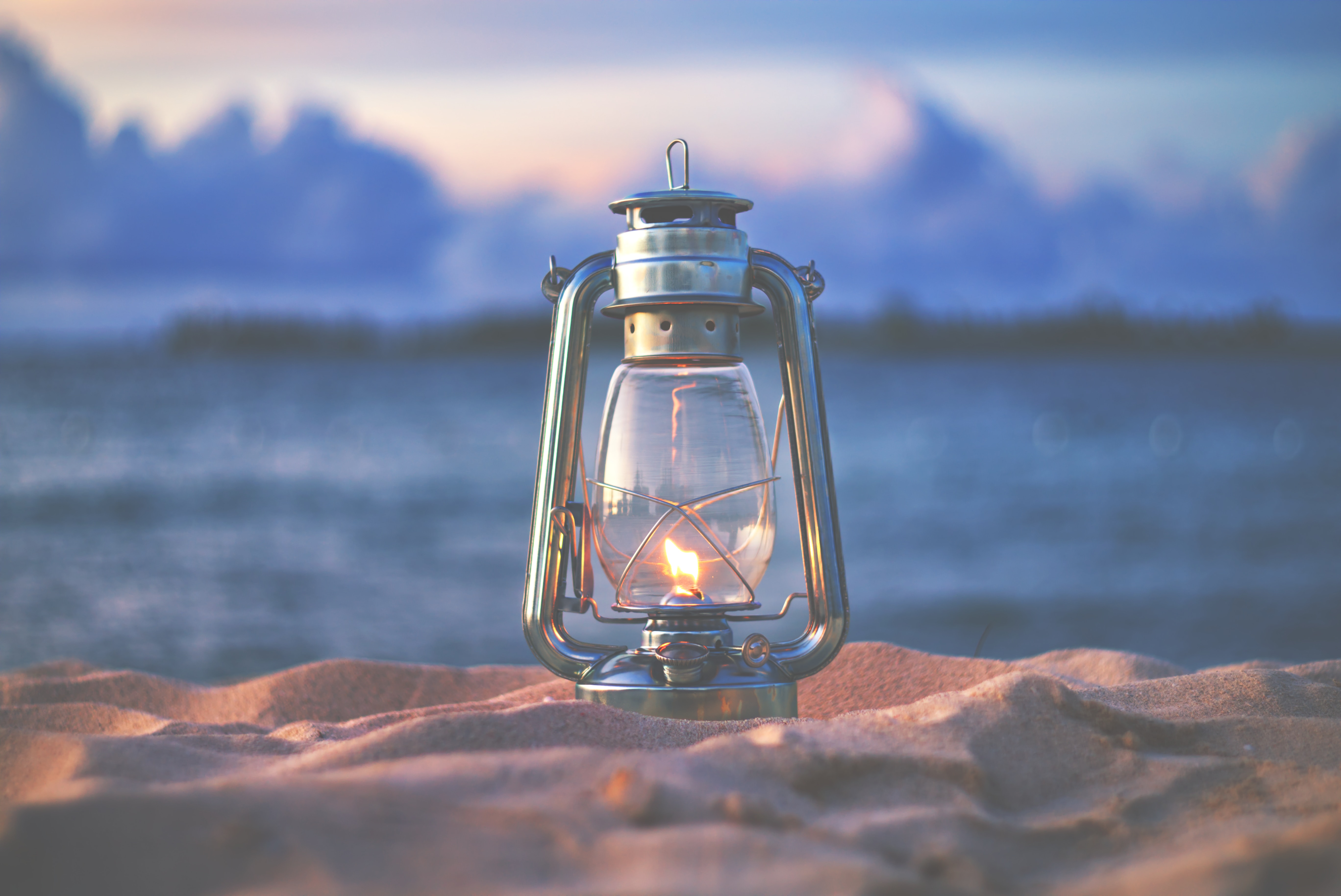 fire, beach, sand, miscellanea, miscellaneous, lamp, lantern QHD