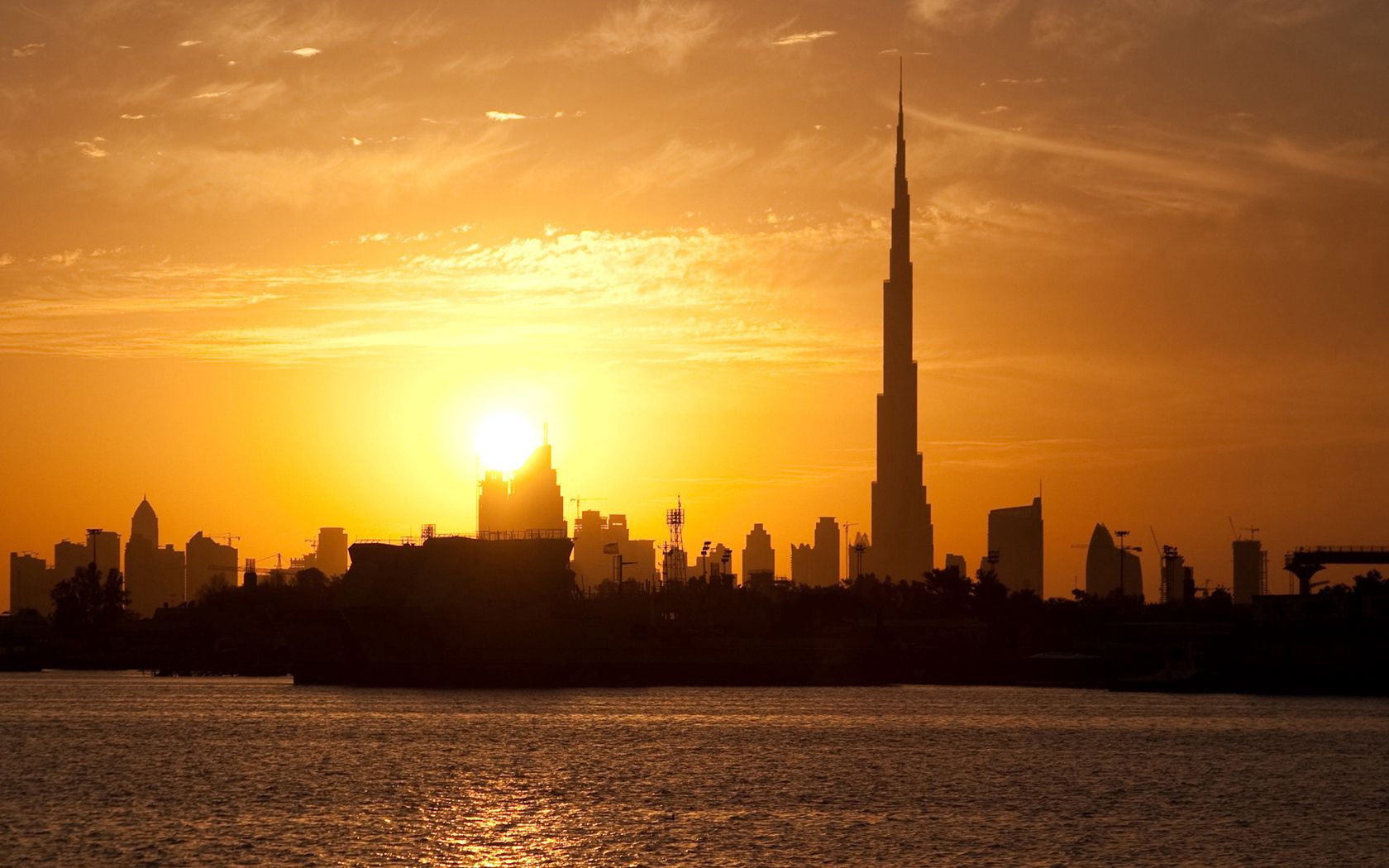 127705 Bildschirmschoner und Hintergrundbilder Dubai auf Ihrem Telefon. Laden Sie sunset, oberfläche, glatt, häuser Bilder kostenlos herunter
