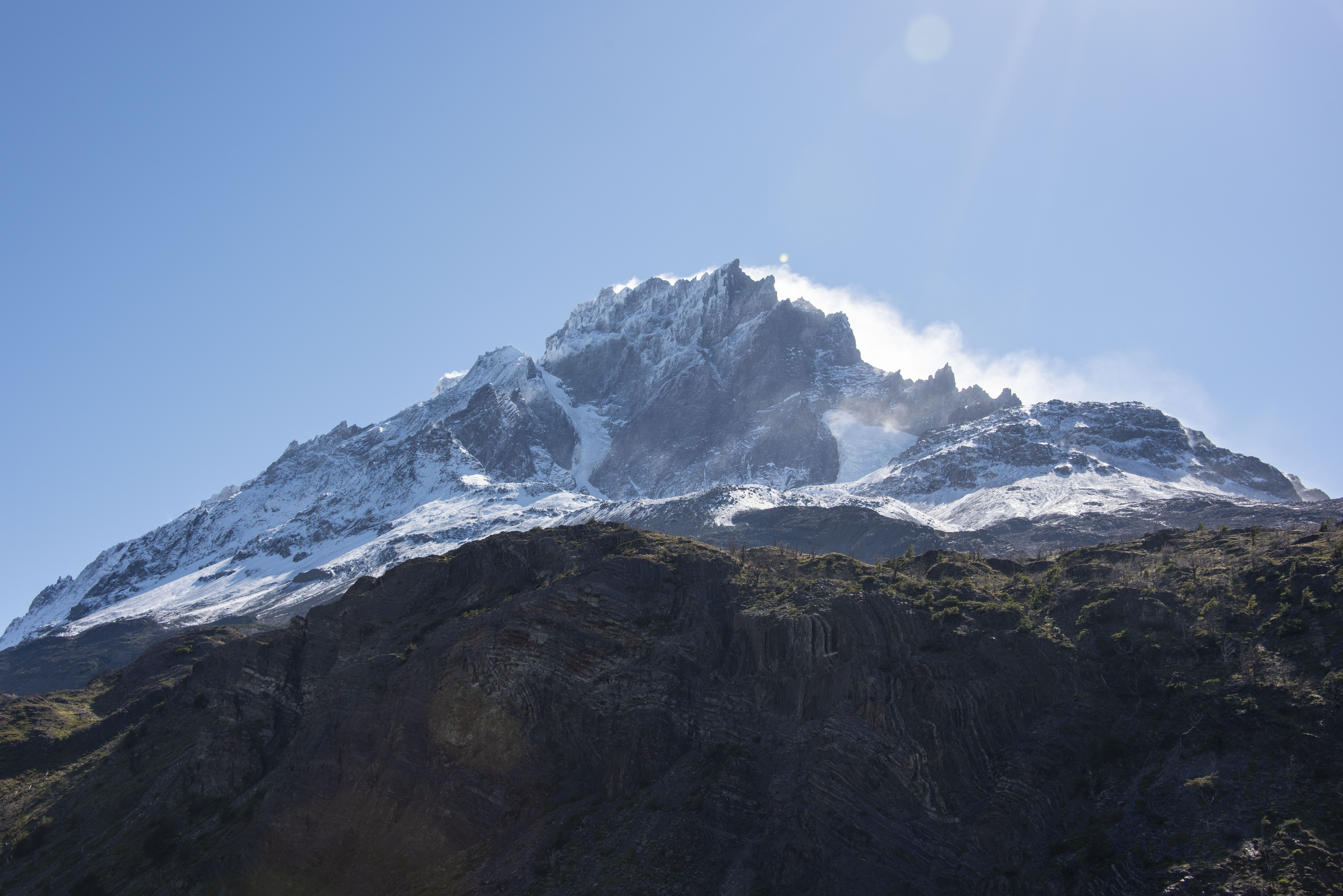 Mobile Wallpaper Vertex peak, mountain, top, snowbound