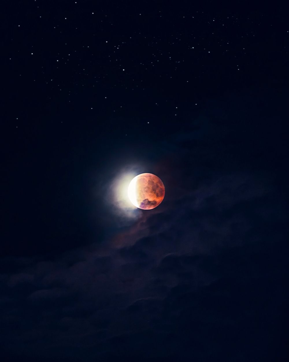 Descargar las imágenes de La Luna De Fuego gratis para teléfonos