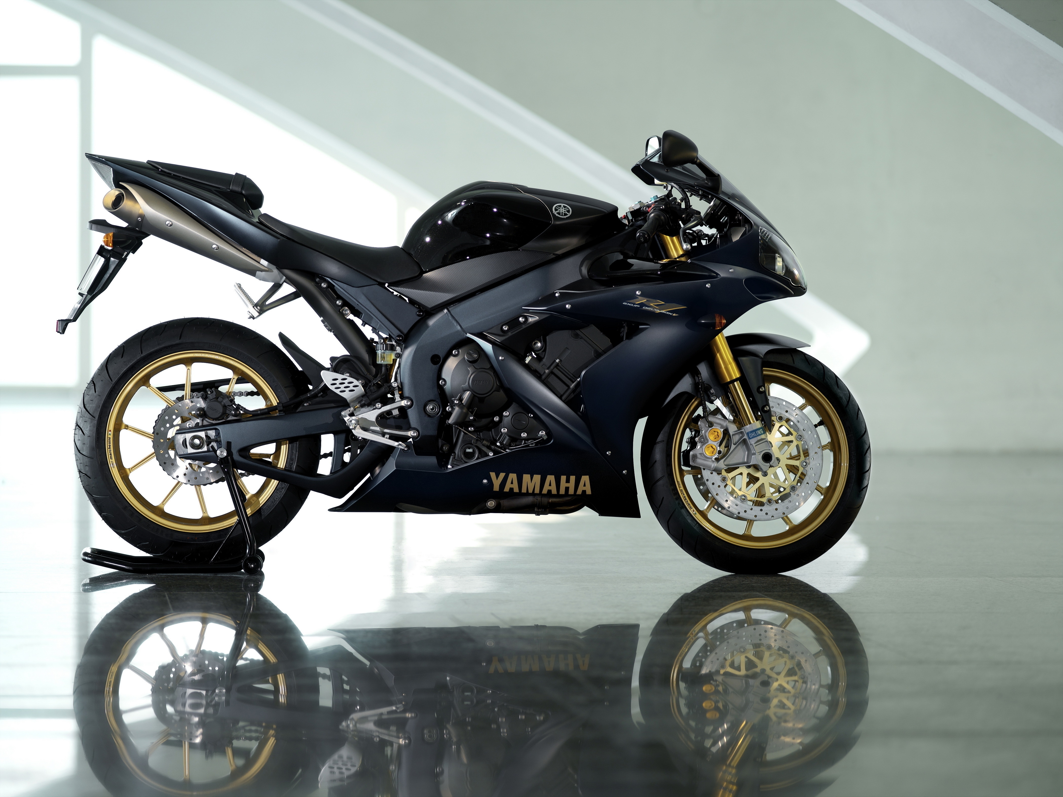 62467 Bild herunterladen motorräder, yamaha, schwarz, reflexion, das schwarze, motorrad, yamaha yzf-r1 - Hintergrundbilder und Bildschirmschoner kostenlos
