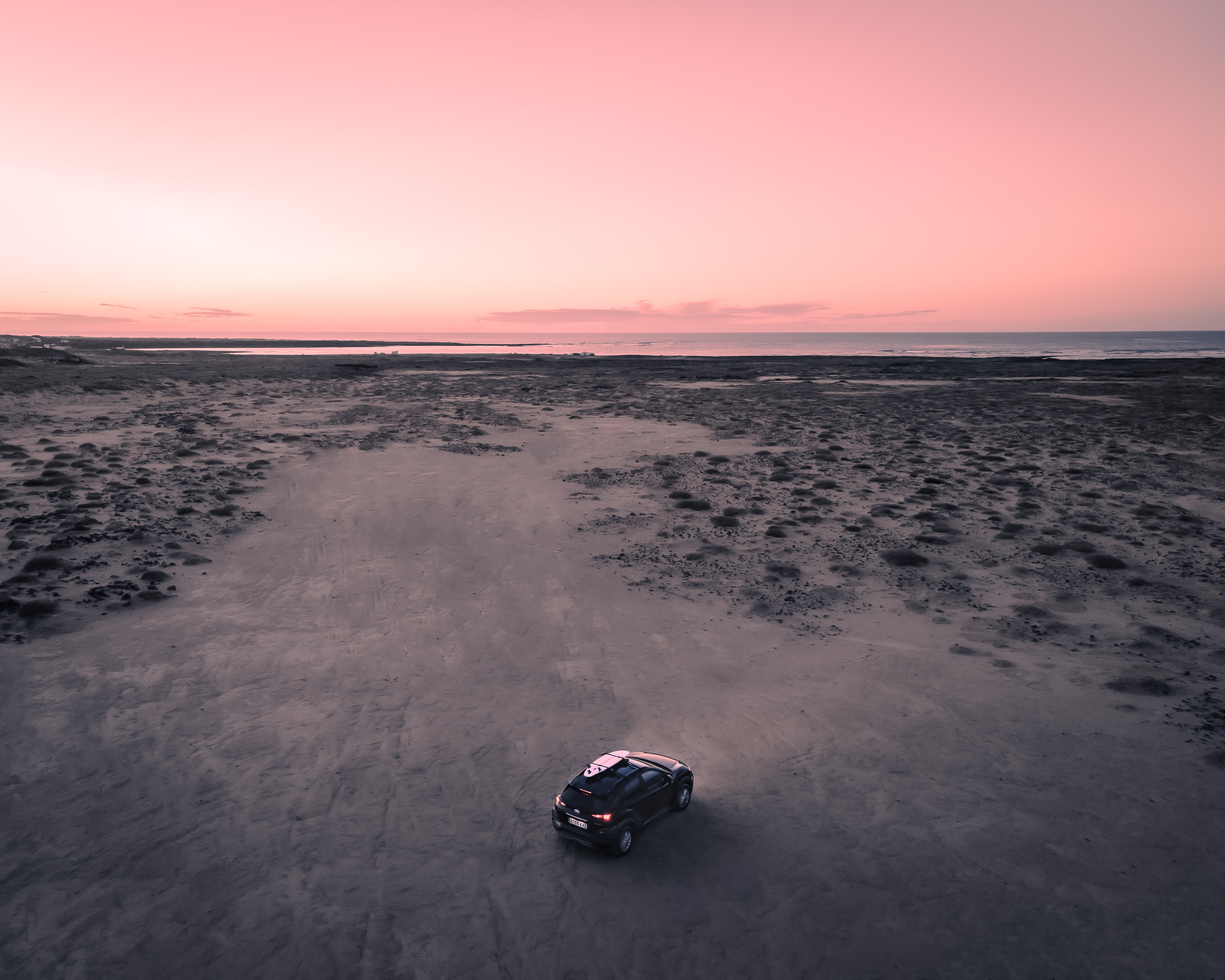 beach, black, cars, view from above 4K iPhone