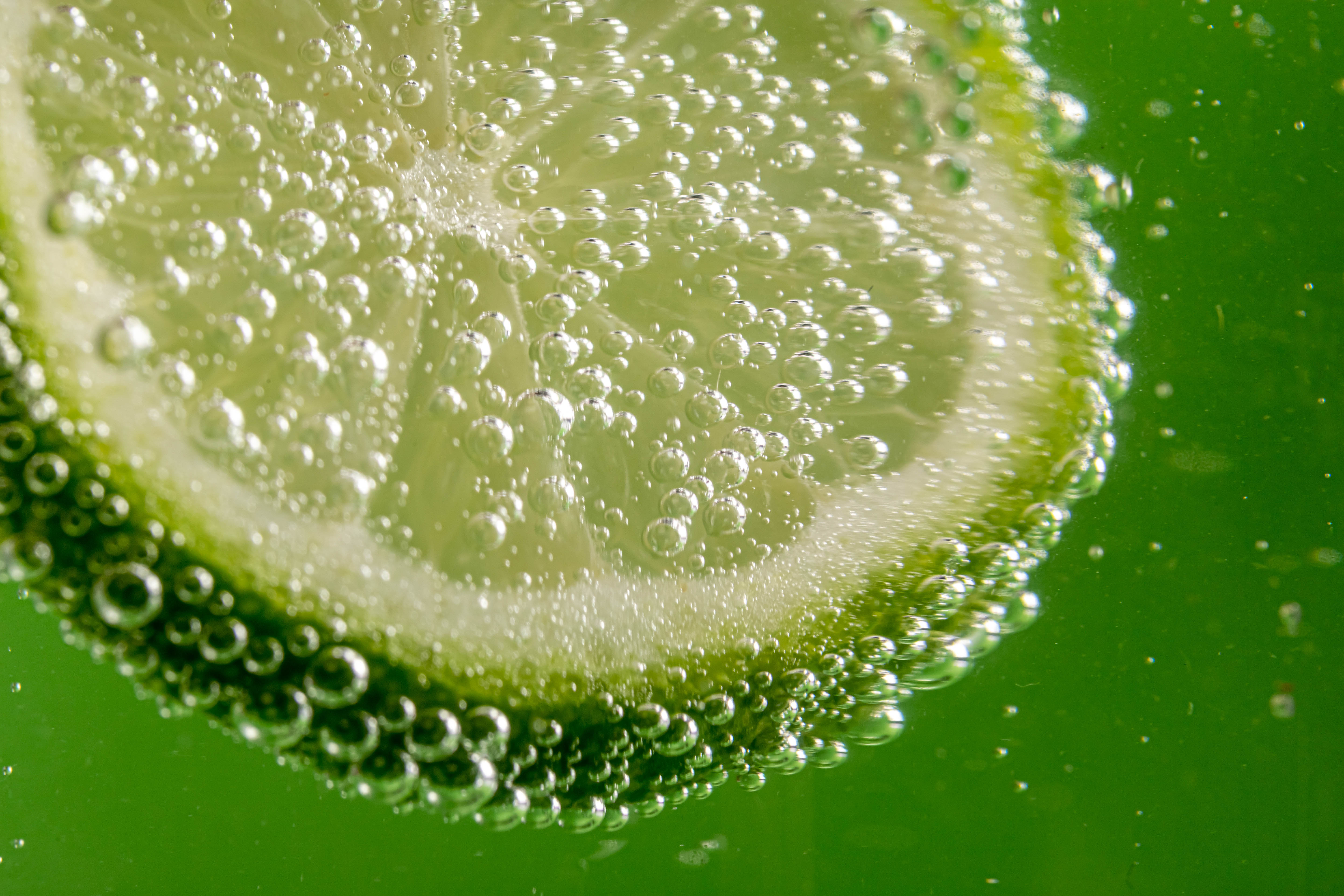 87672 download wallpaper bubbles, lime, green, macro, lobule, clove screensavers and pictures for free