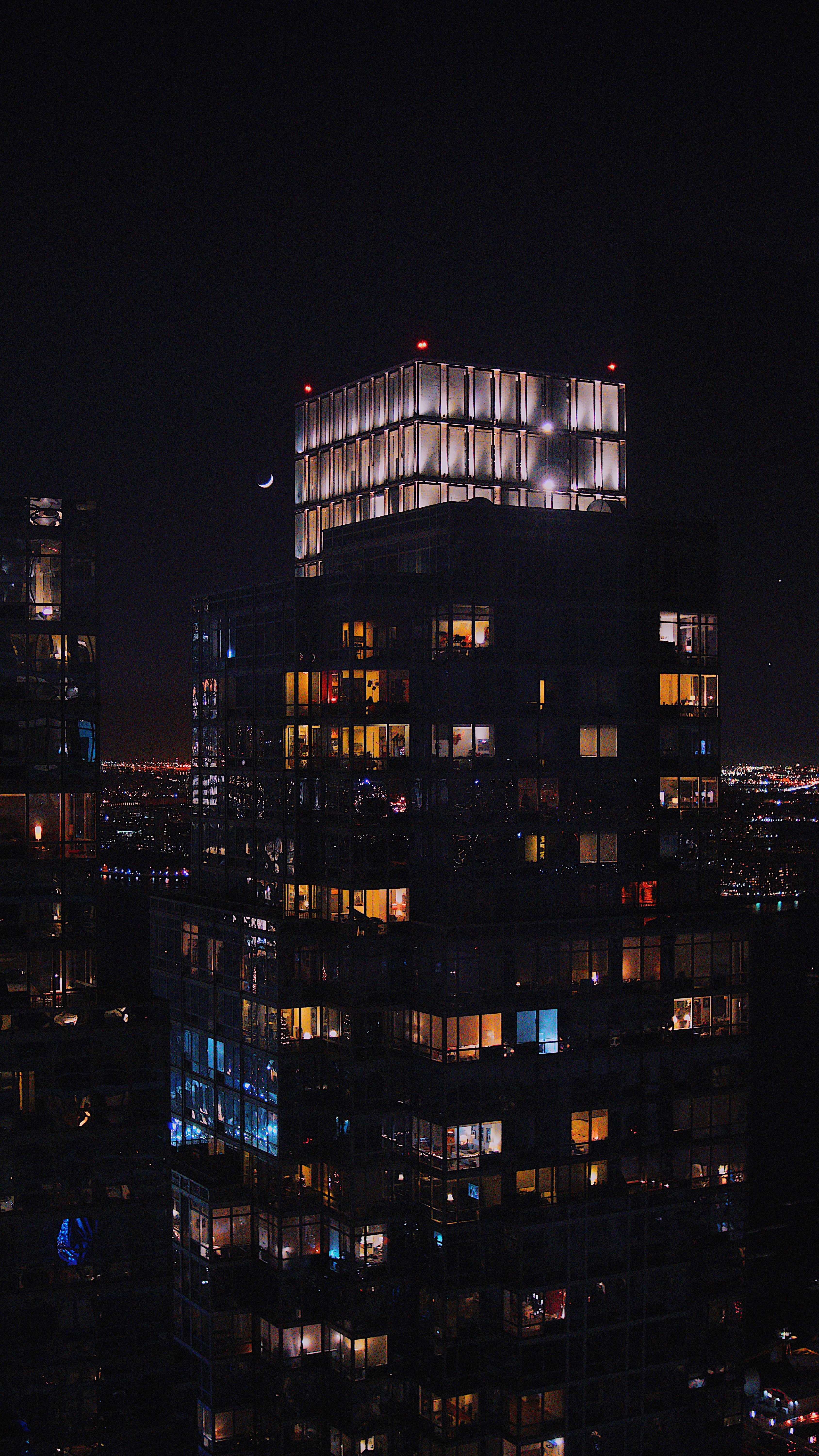 32k Wallpaper Windows night city, dark, architecture, building