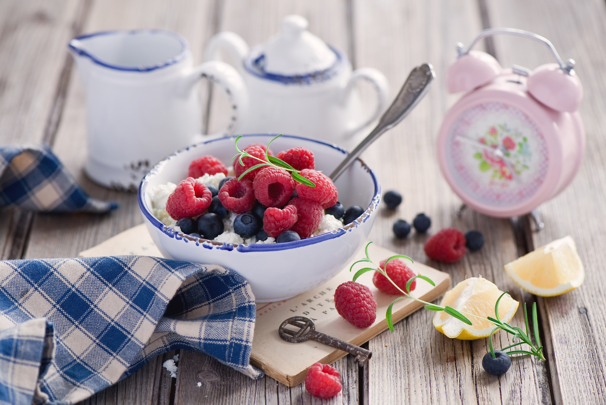 Berries cottage cheese, breakfast, food, raspberry 8k Backgrounds