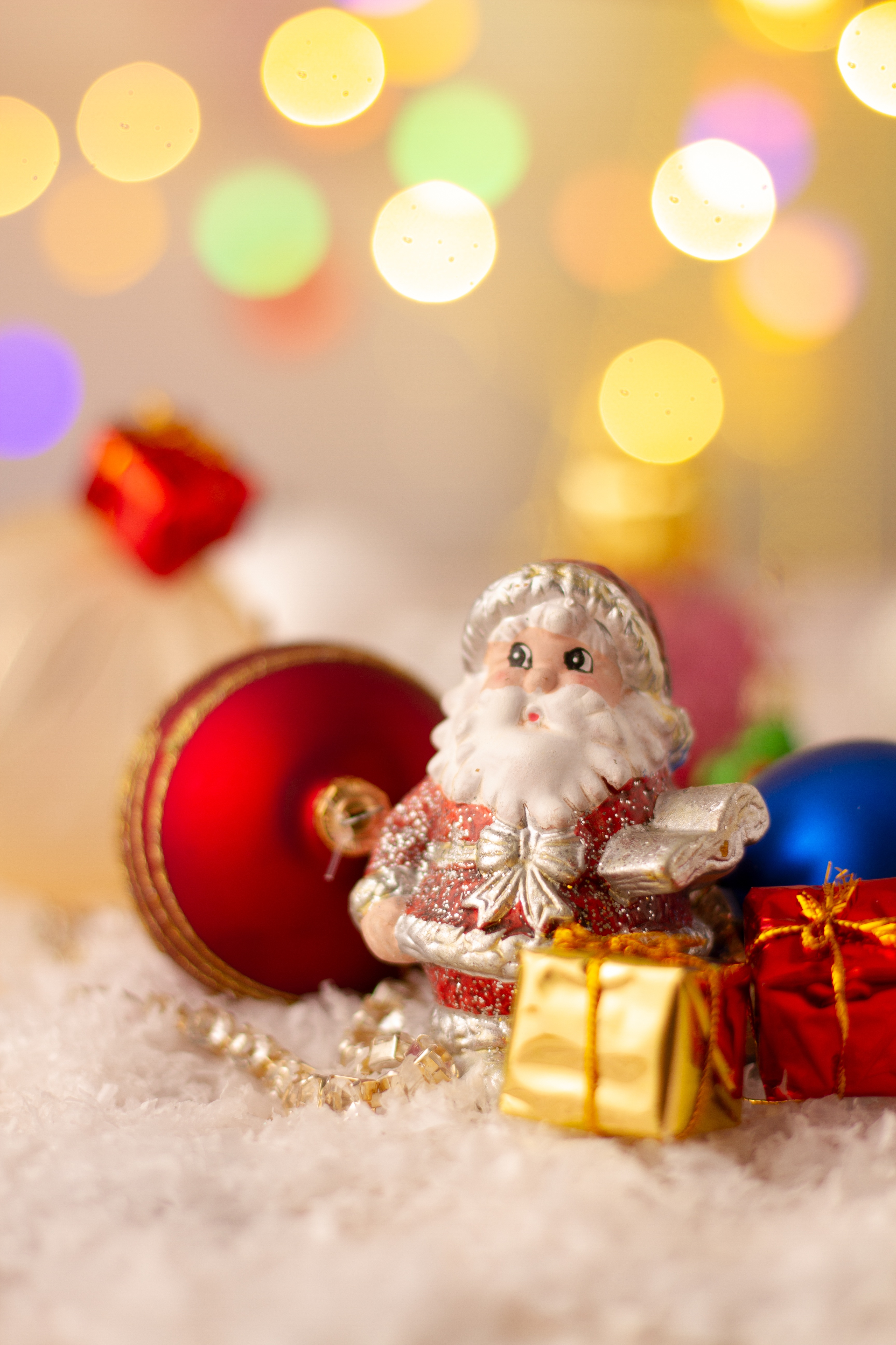 Download mobile wallpaper Santa Claus, Holidays, New Year, Jack Frost, Toys, Glare, Christmas for free.
