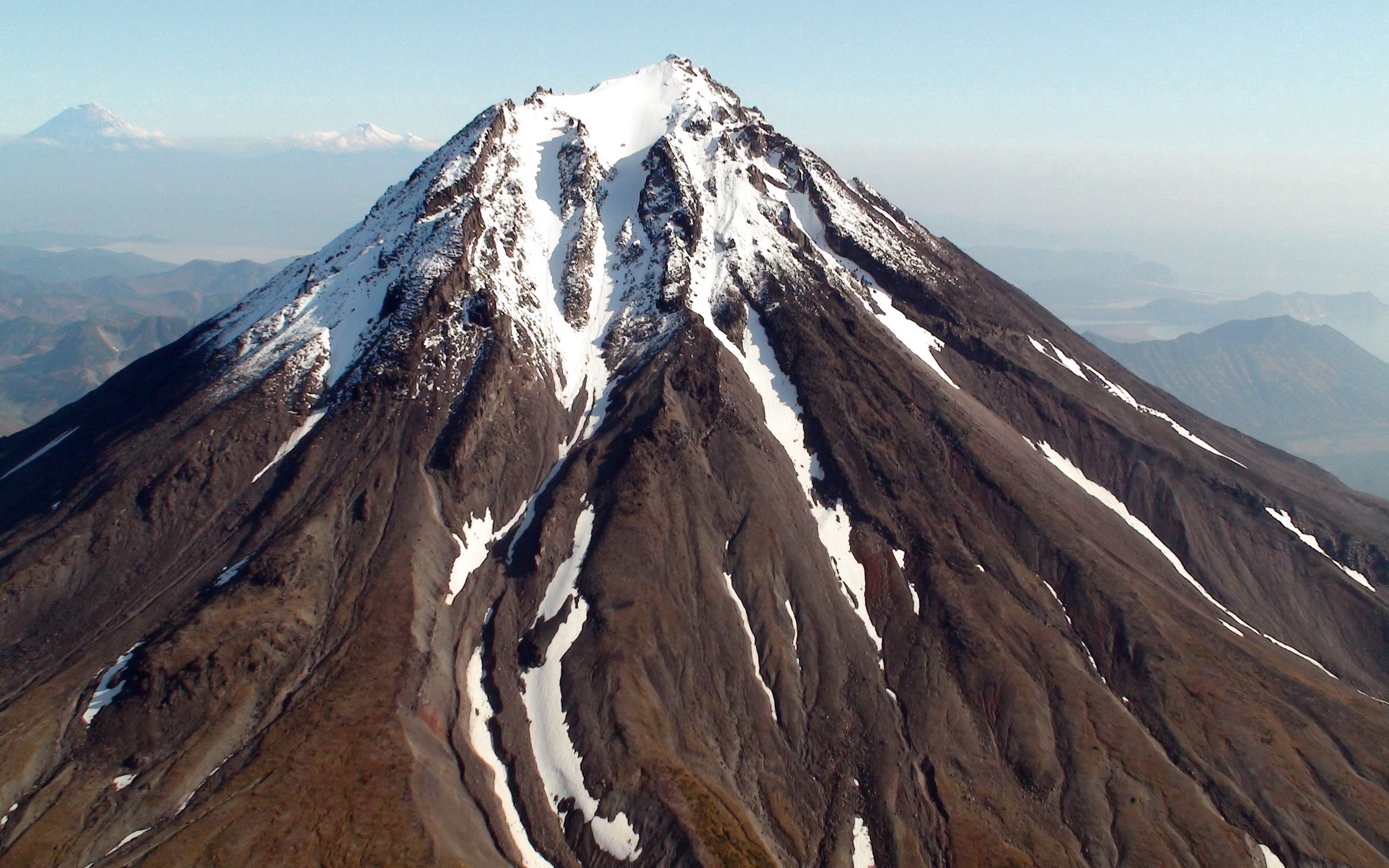 32k Wallpaper Snow kamchatka, volcano, nature, slopes
