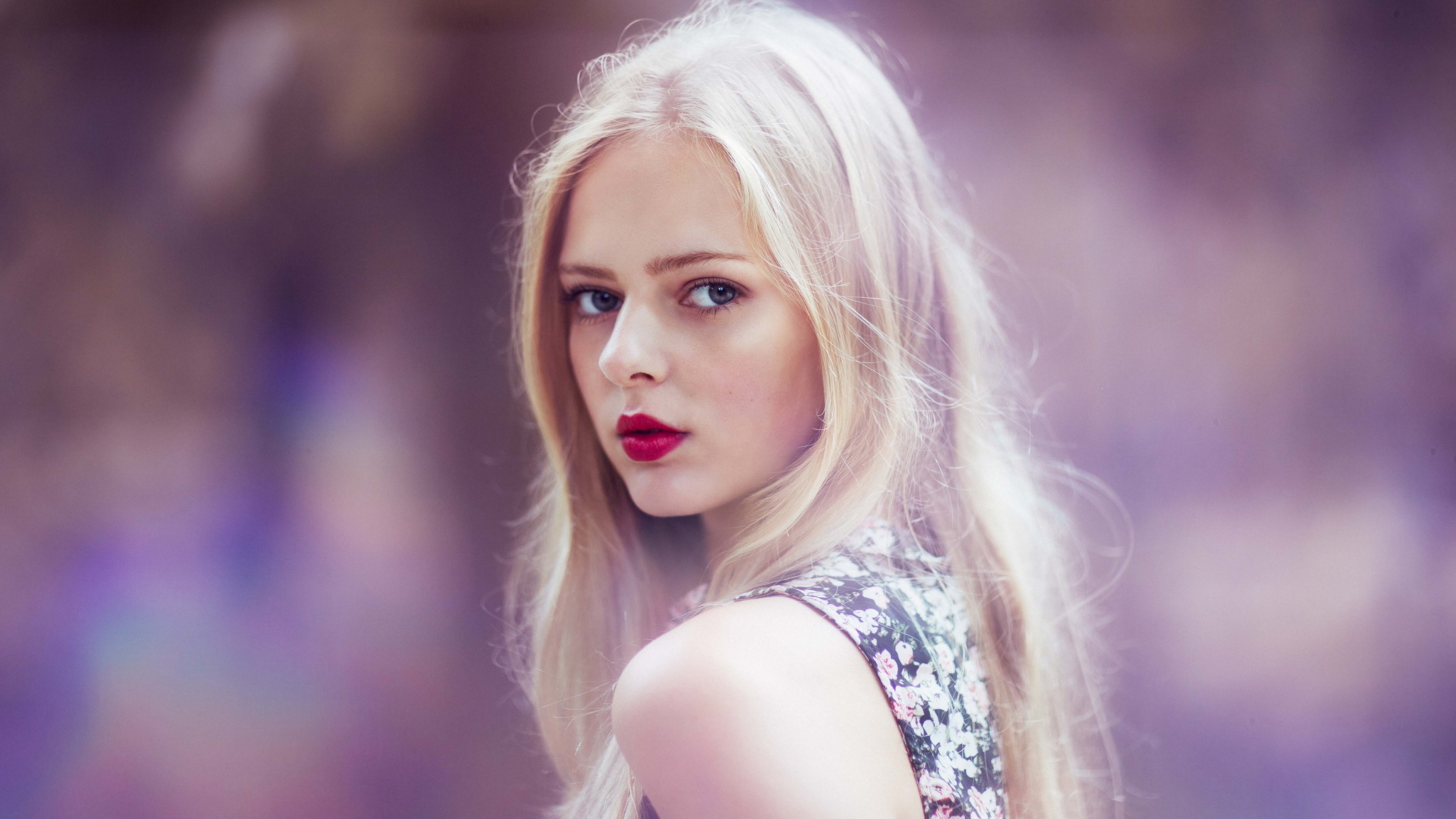 Lilac lipstick, blonde, women, face 1366x768 Wallpapers