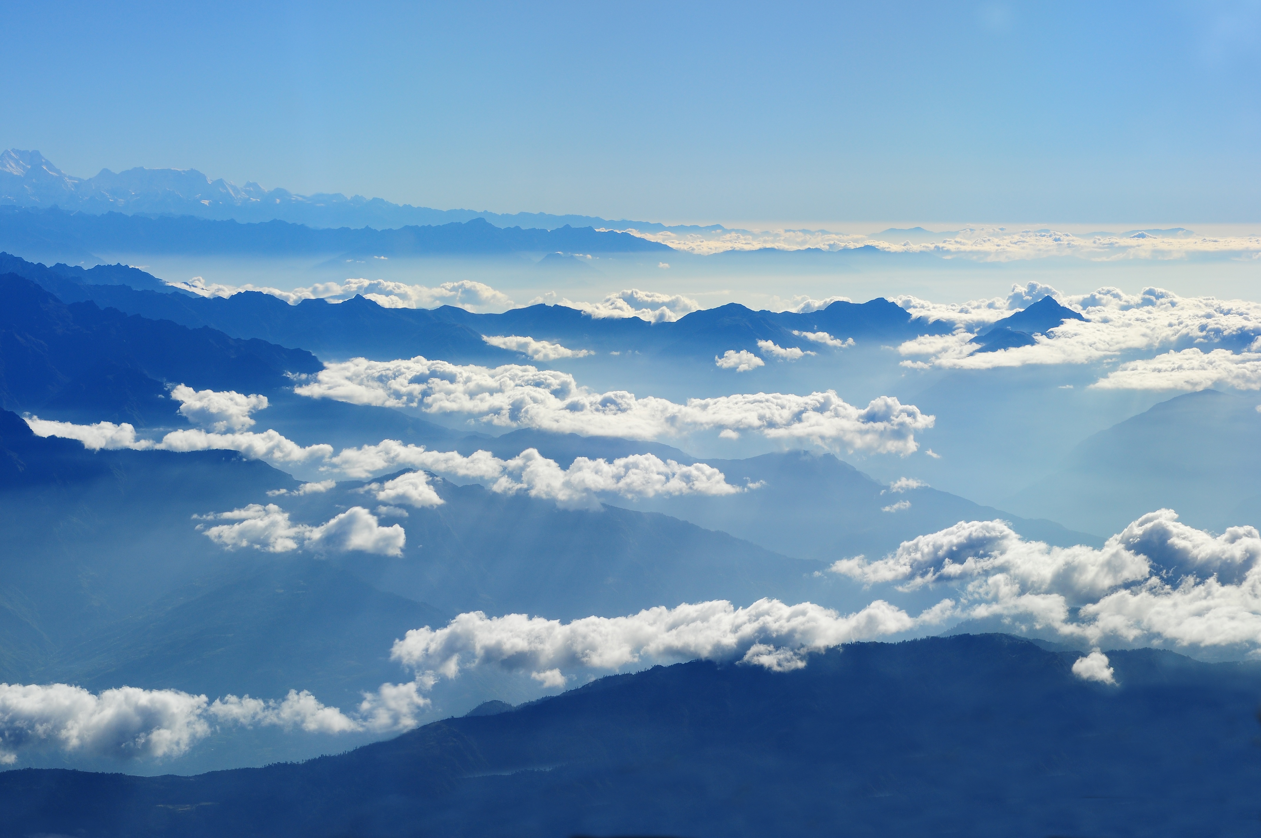 77405 descargar fondo de pantalla nubes, naturaleza, cielo, montañas: protectores de pantalla e imágenes gratis