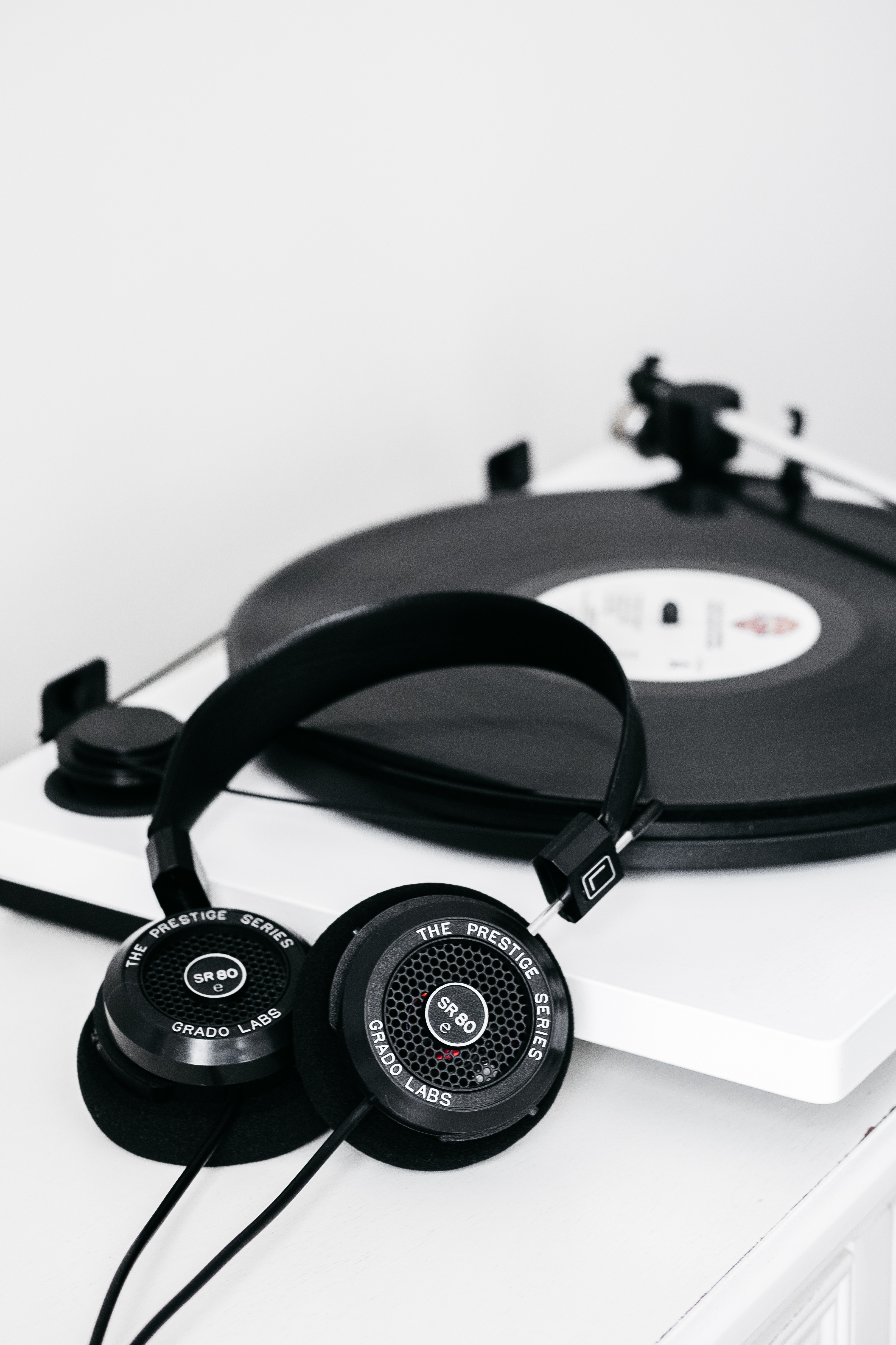 black, plate, record player, turntable Headphones Tablet Wallpapers