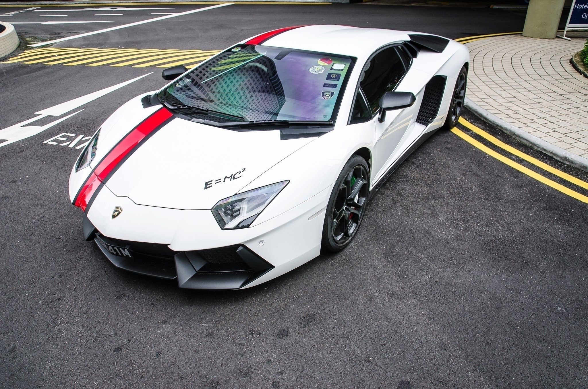 74075 Bildschirmschoner und Hintergrundbilder Lamborghini Aventador auf Ihrem Telefon. Laden Sie sport, cars, weiß, sportwagen, lamborghini aventador Bilder kostenlos herunter