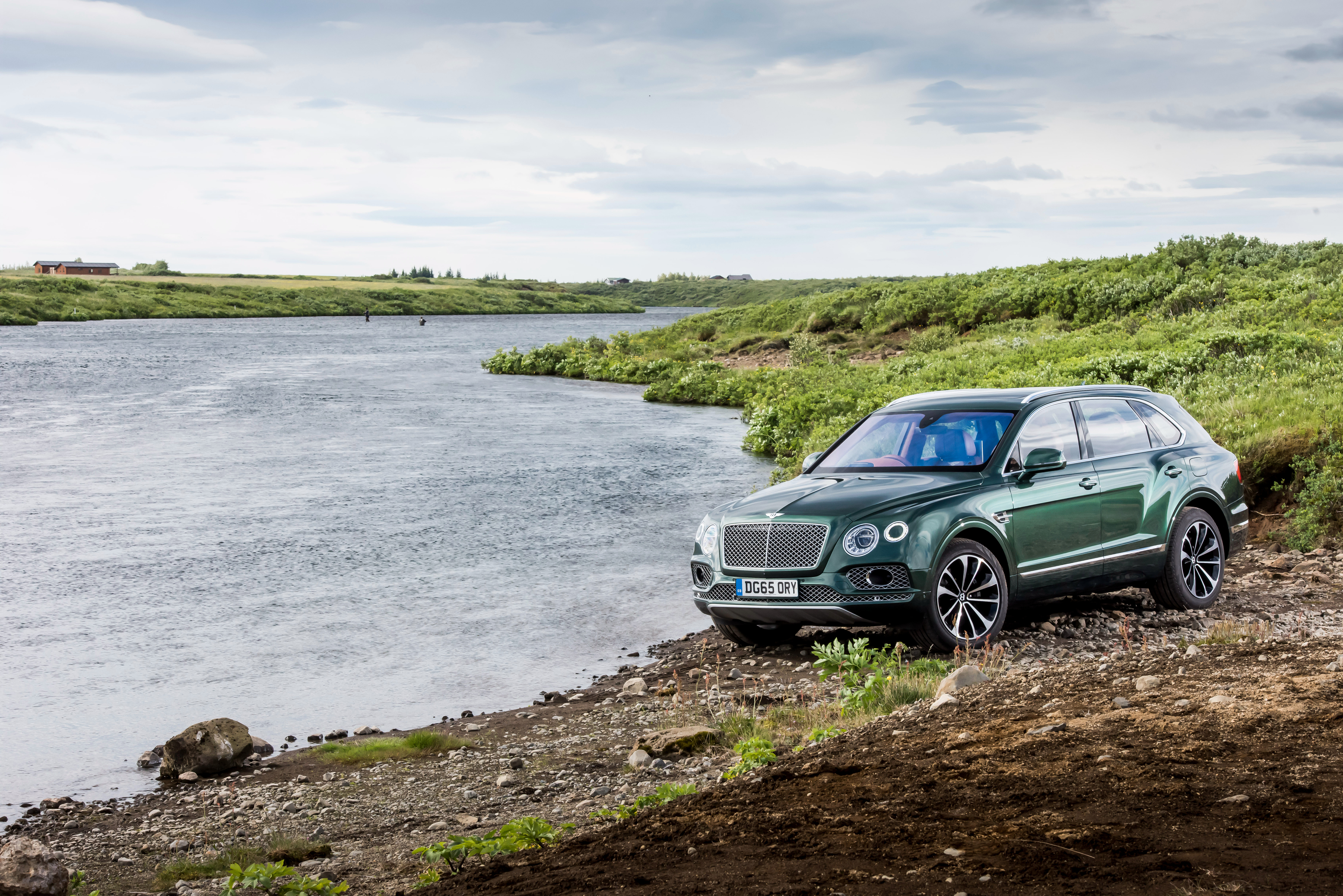 128134 Screensavers and Wallpapers Bentley for phone. Download bentley, cars, side view, bentayga pictures for free