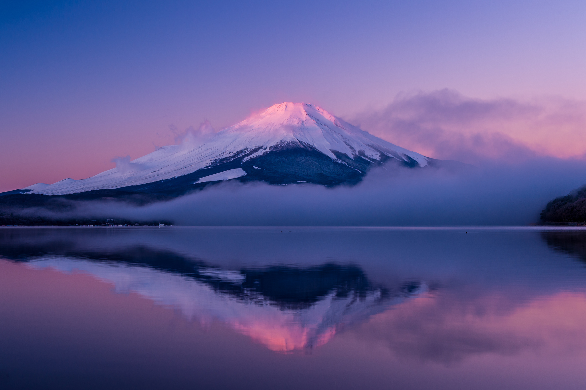 356071壁紙のダウンロード富士山, 日本, 地球, 霧, 紫の, 反射, サミット, 火山-スクリーンセーバーと写真を無料で