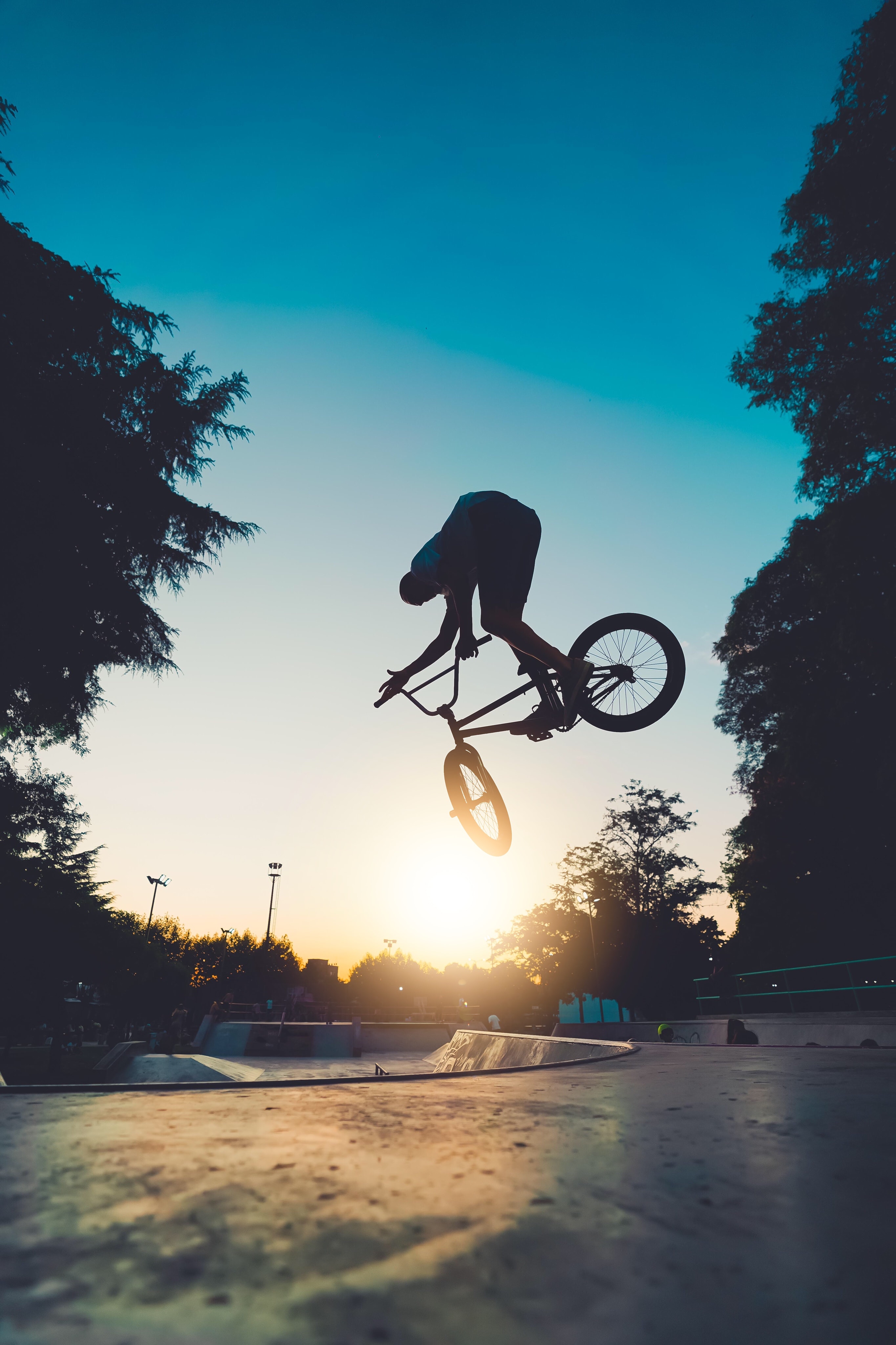 131484 Screensavers and Wallpapers Bicycle for phone. Download sports, human, person, bounce, jump, bicycle, bmx, bmm pictures for free