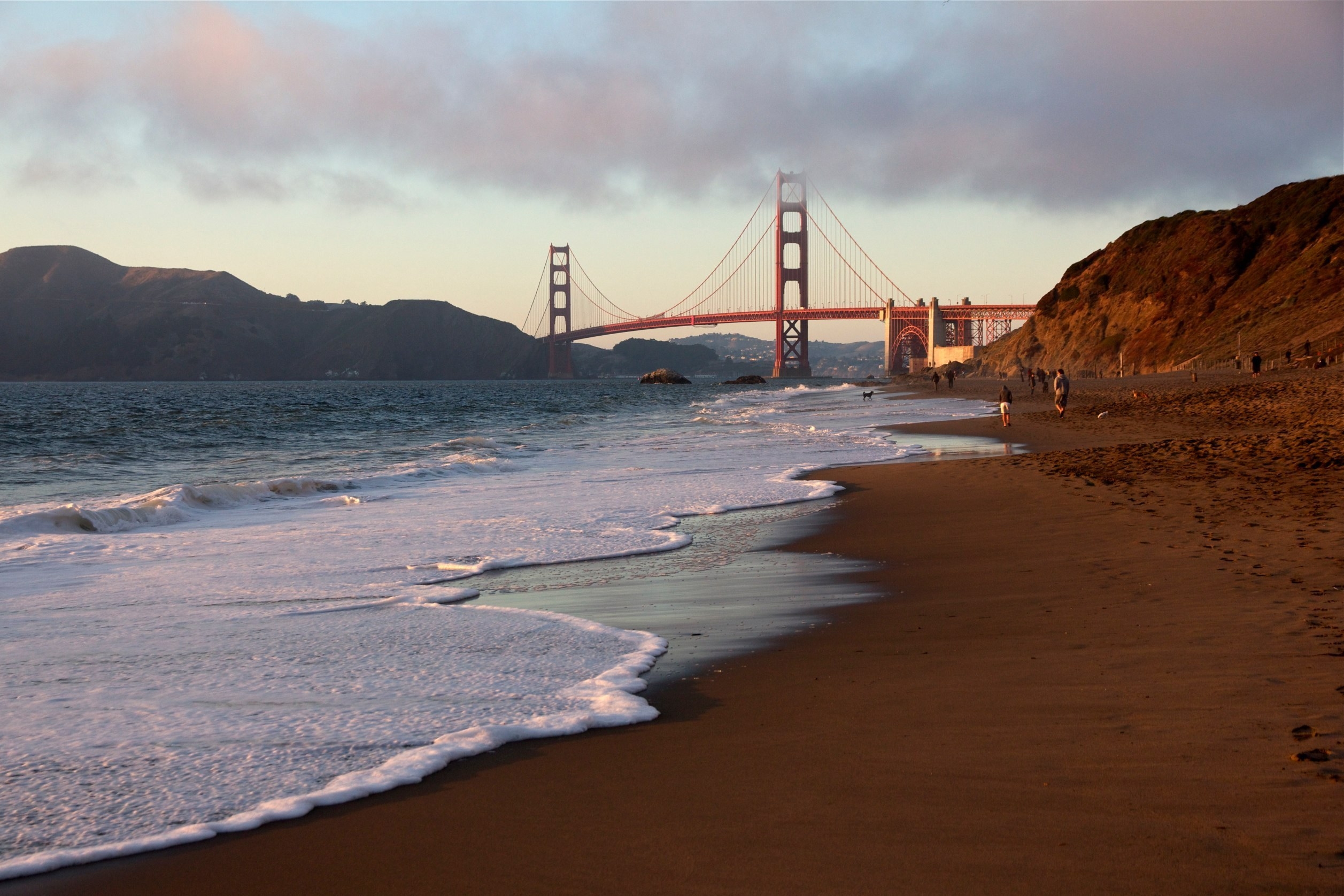 Laden Sie das Menschen, Natur, Sand, Ufer, Bank, Brücke, Bummel, Spaziergang, Spuren, Kalifornien, San Francisco-Bild kostenlos auf Ihren PC-Desktop herunter