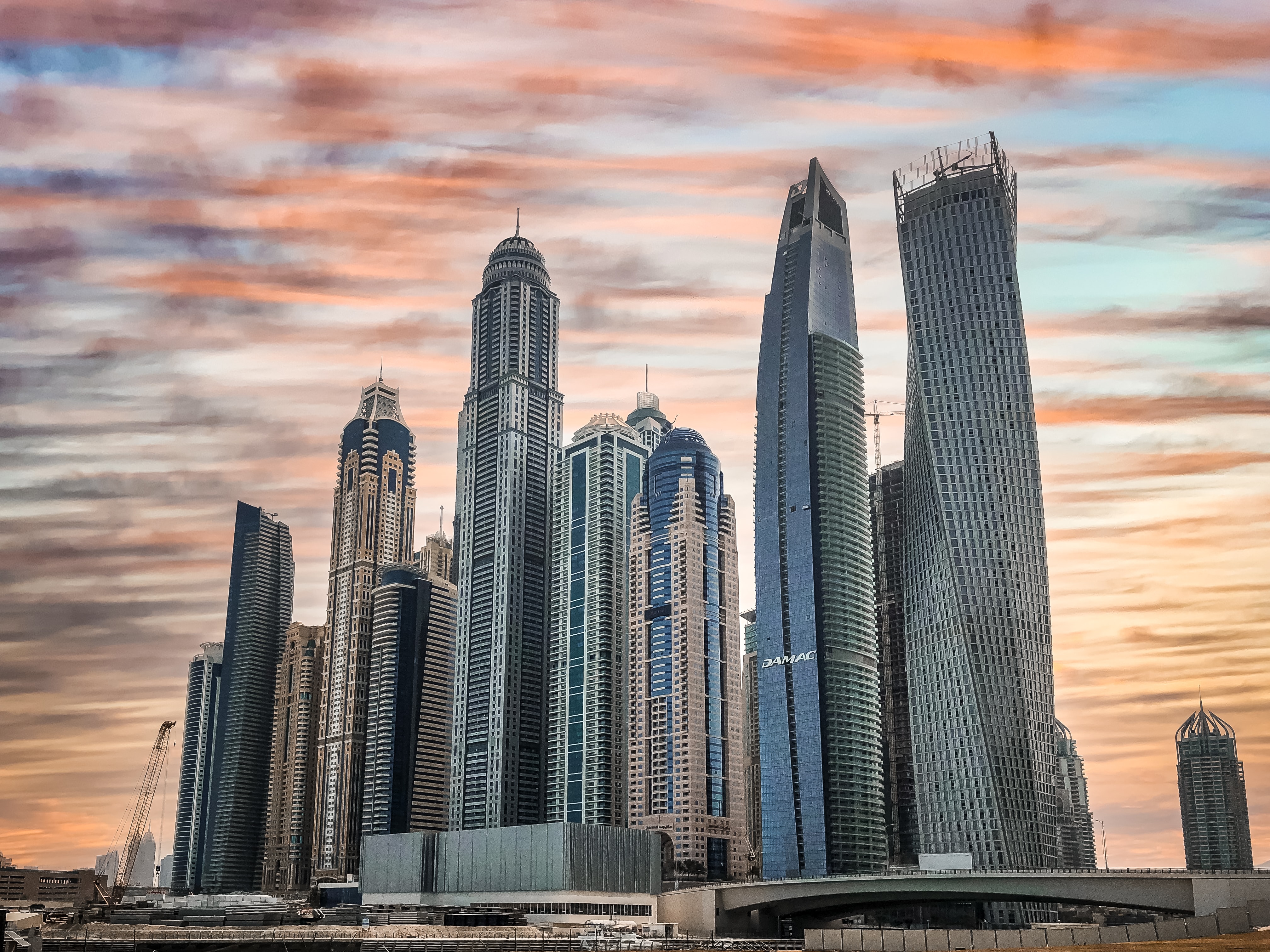 151376 Bildschirmschoner und Hintergrundbilder Dubai auf Ihrem Telefon. Laden Sie städte, architektur, stadt, wolkenkratzer Bilder kostenlos herunter