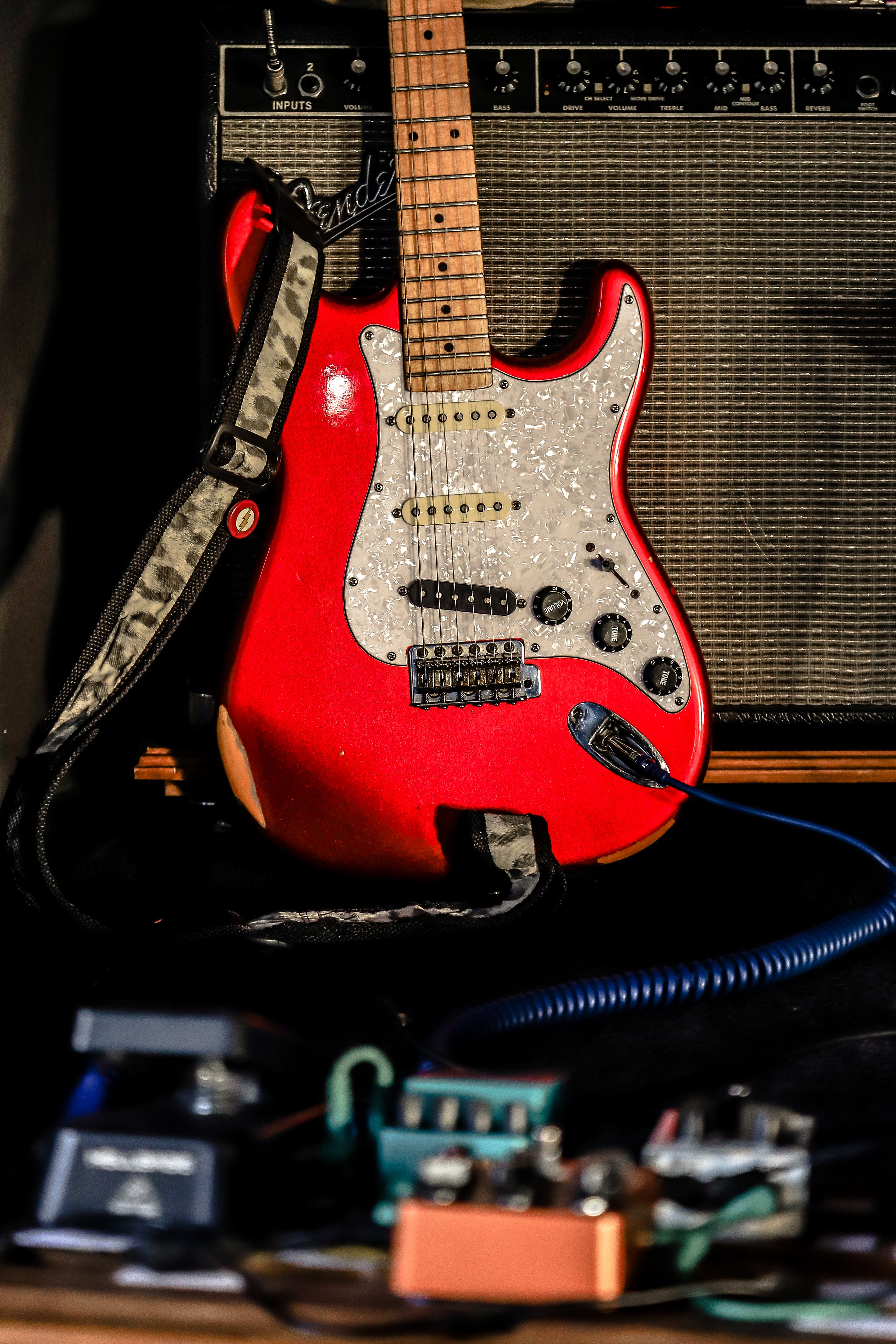 electric guitar, guitar, rock, music, red cellphone