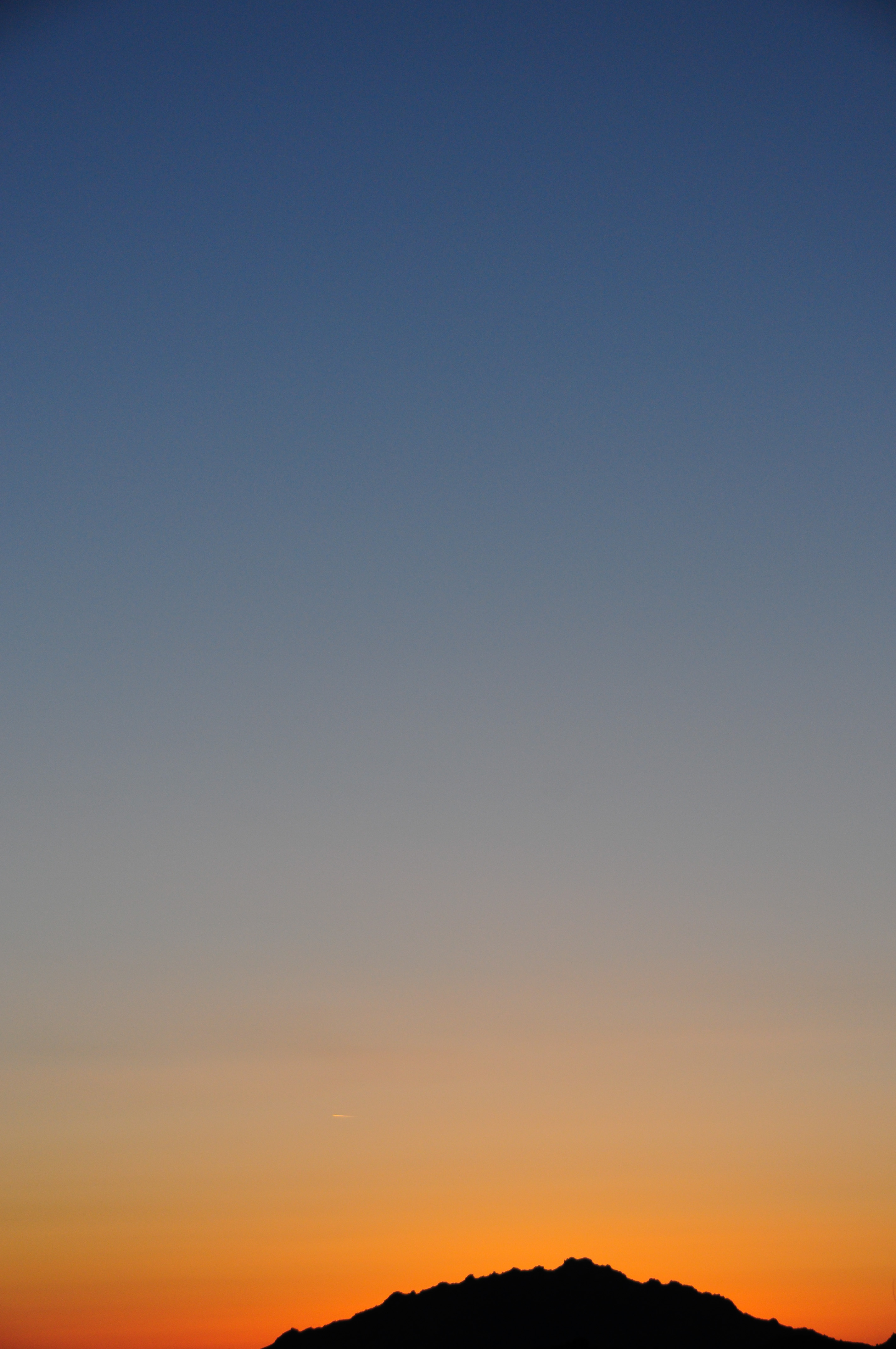 gradient, sky, twilight, dark, minimalism, dusk, hill Phone Background