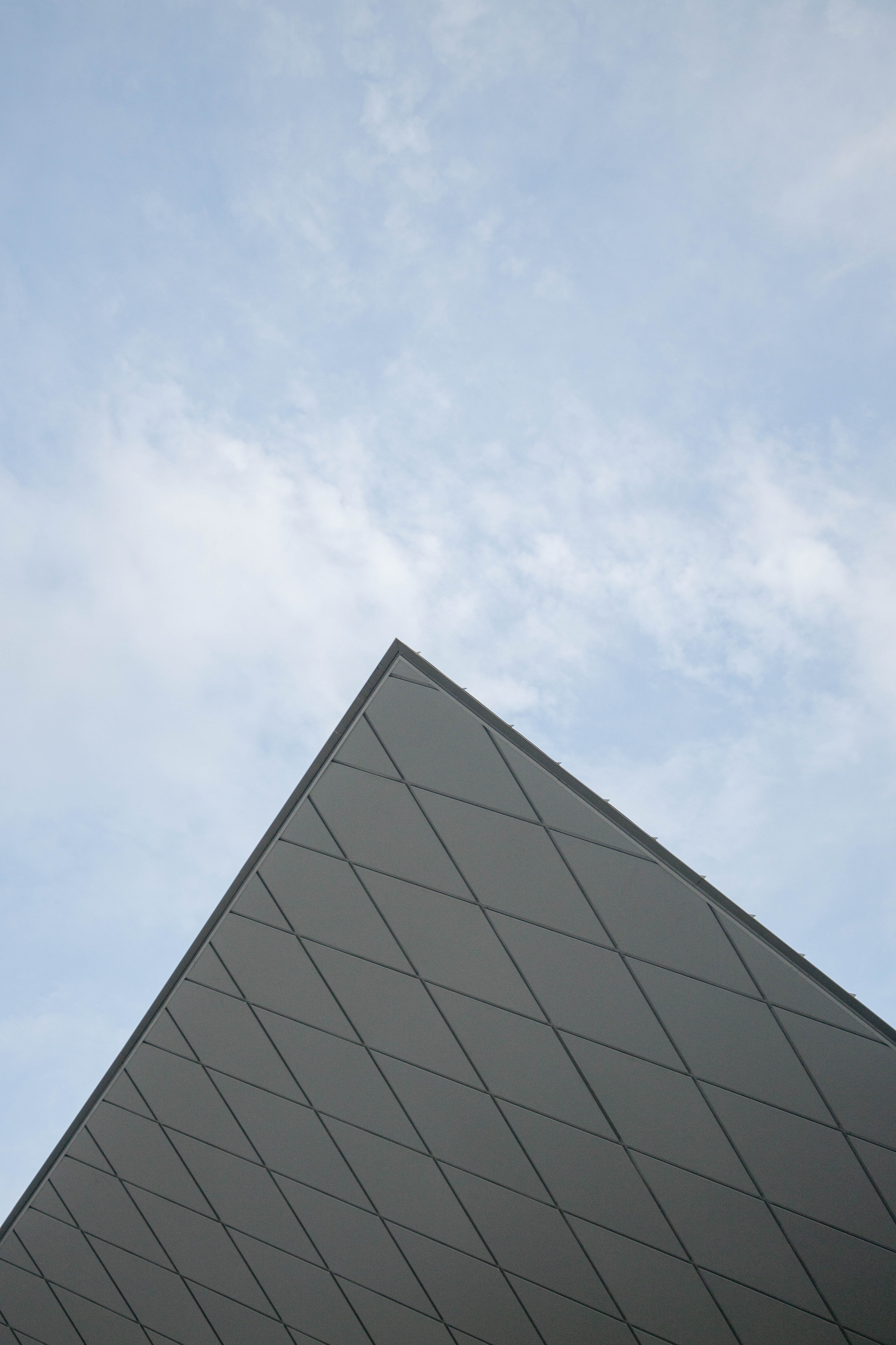 74685 download wallpaper sky, minimalism, angle, corner, pyramid screensavers and pictures for free