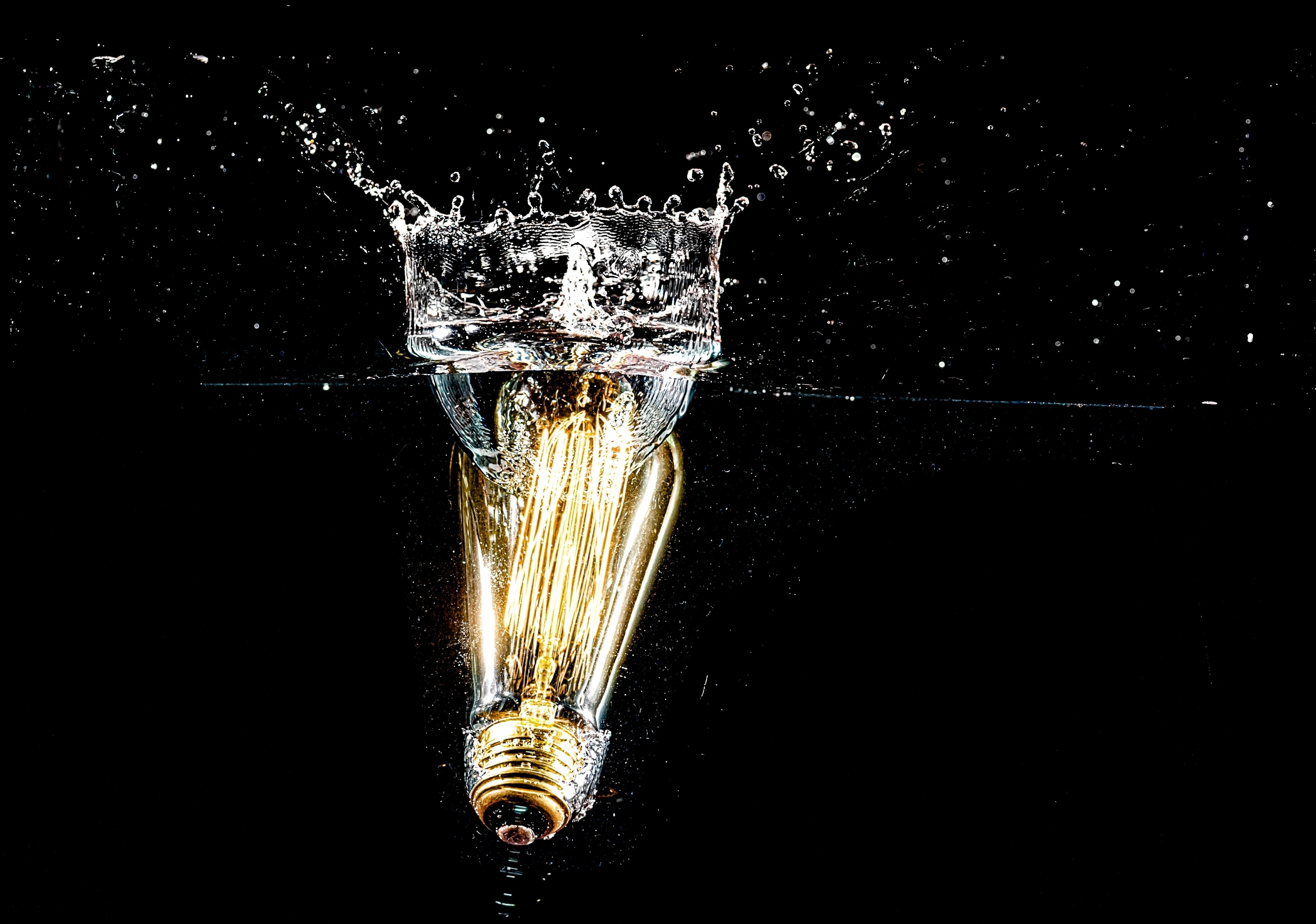 splash, water, shine, light, miscellanea, miscellaneous, spray, light bulb