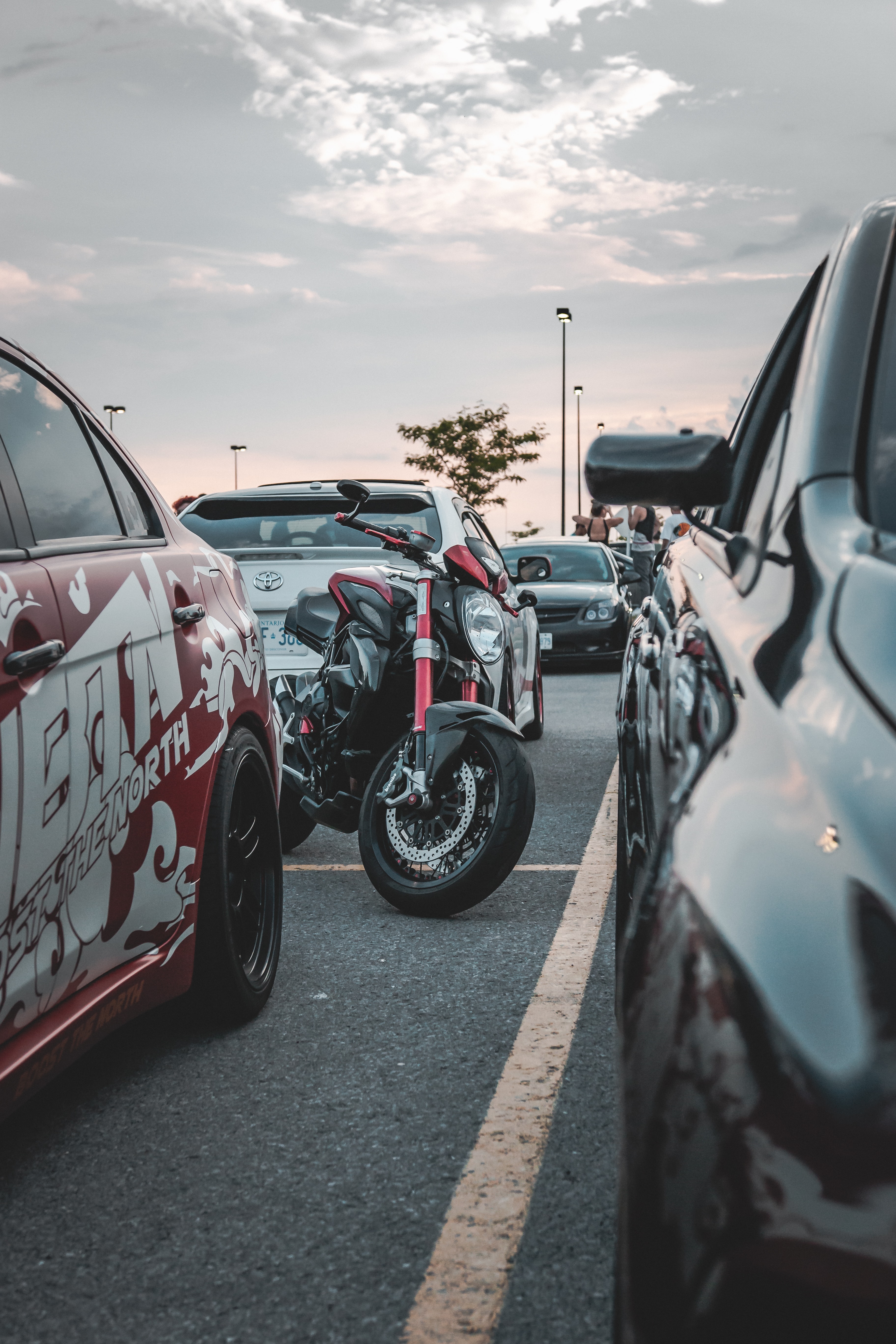 iPhone Wallpapers cars, auto, motorcycle, parking Bike