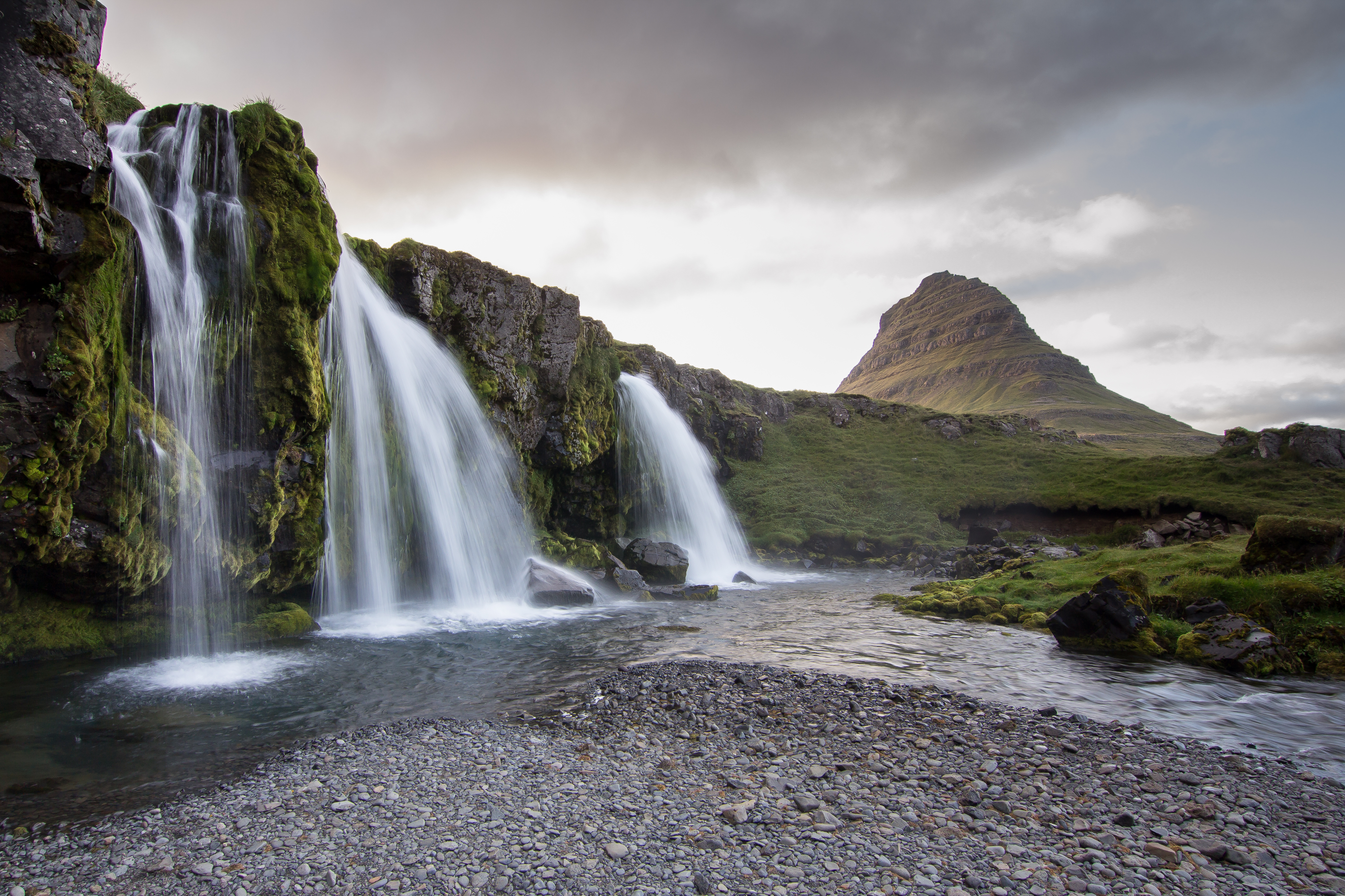 123749 завантажити шпалери ісландія, пейзаж, природа, вода, скала, скеля, водоспад - заставки і картинки безкоштовно