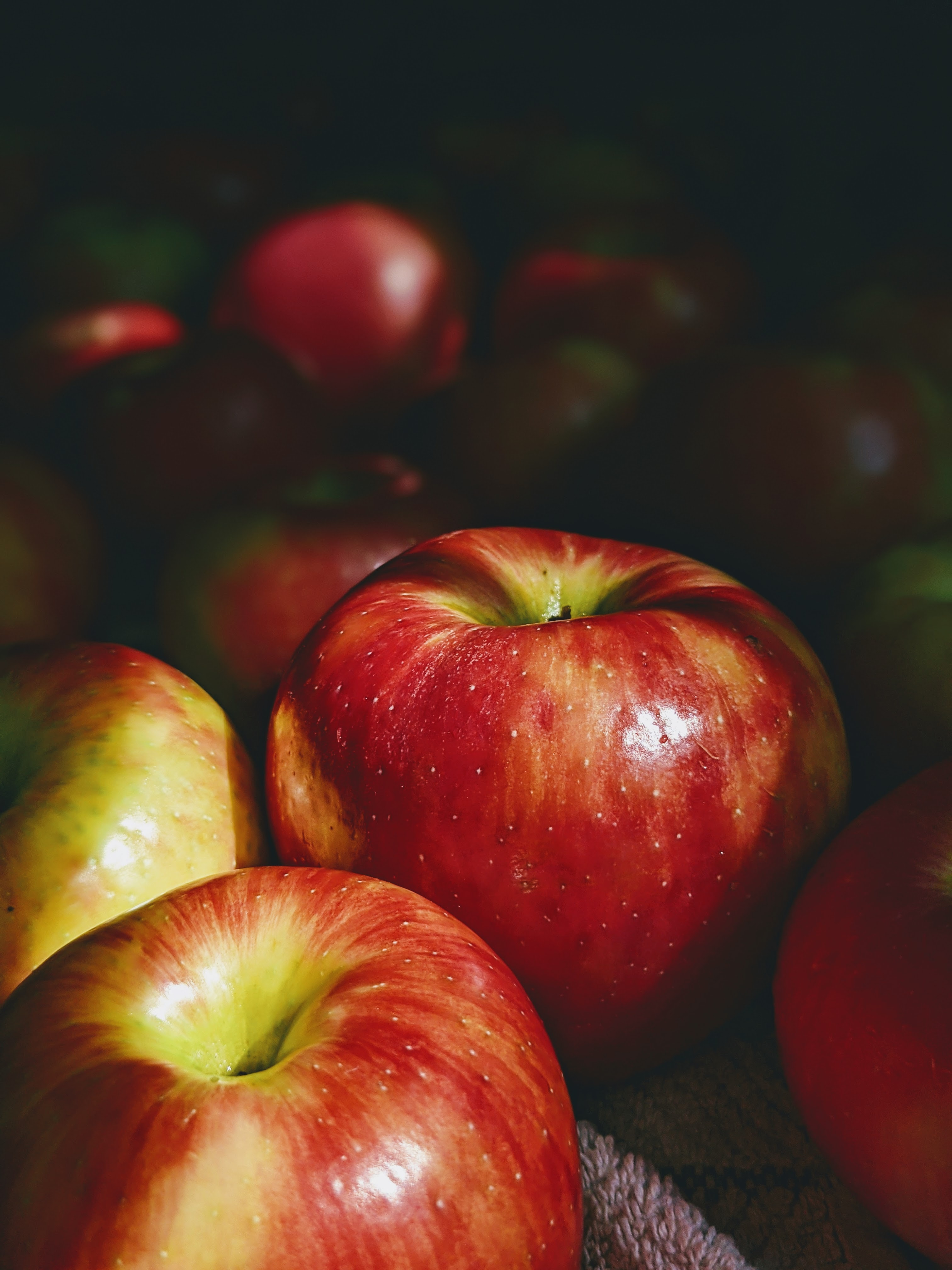 8k Images apple, red, food, fruit
