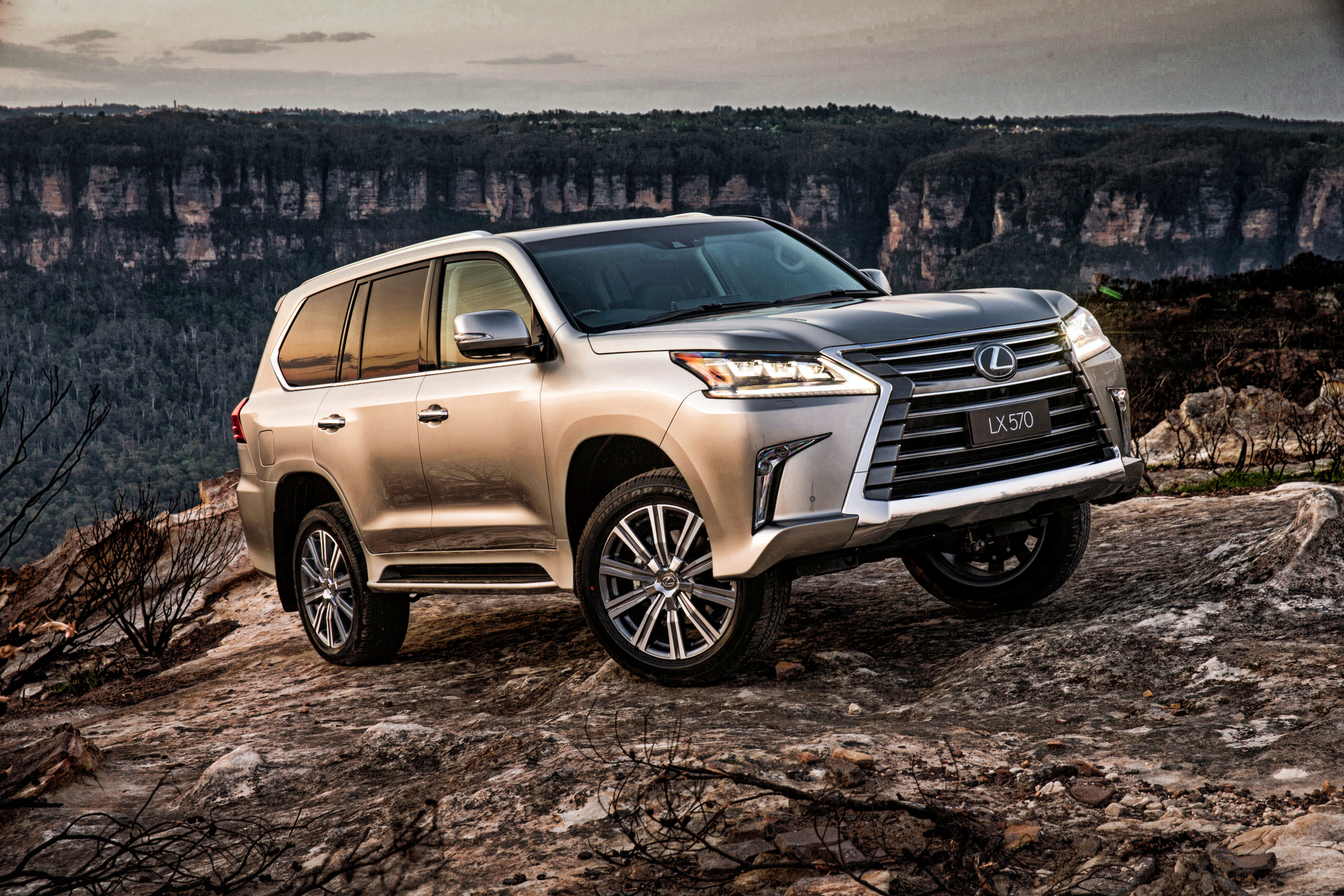 Лексус джип. Lexus LX 570. Лексус ЛХ 570. Джип Лексус 570. Внедорожник Lexus LX 570.