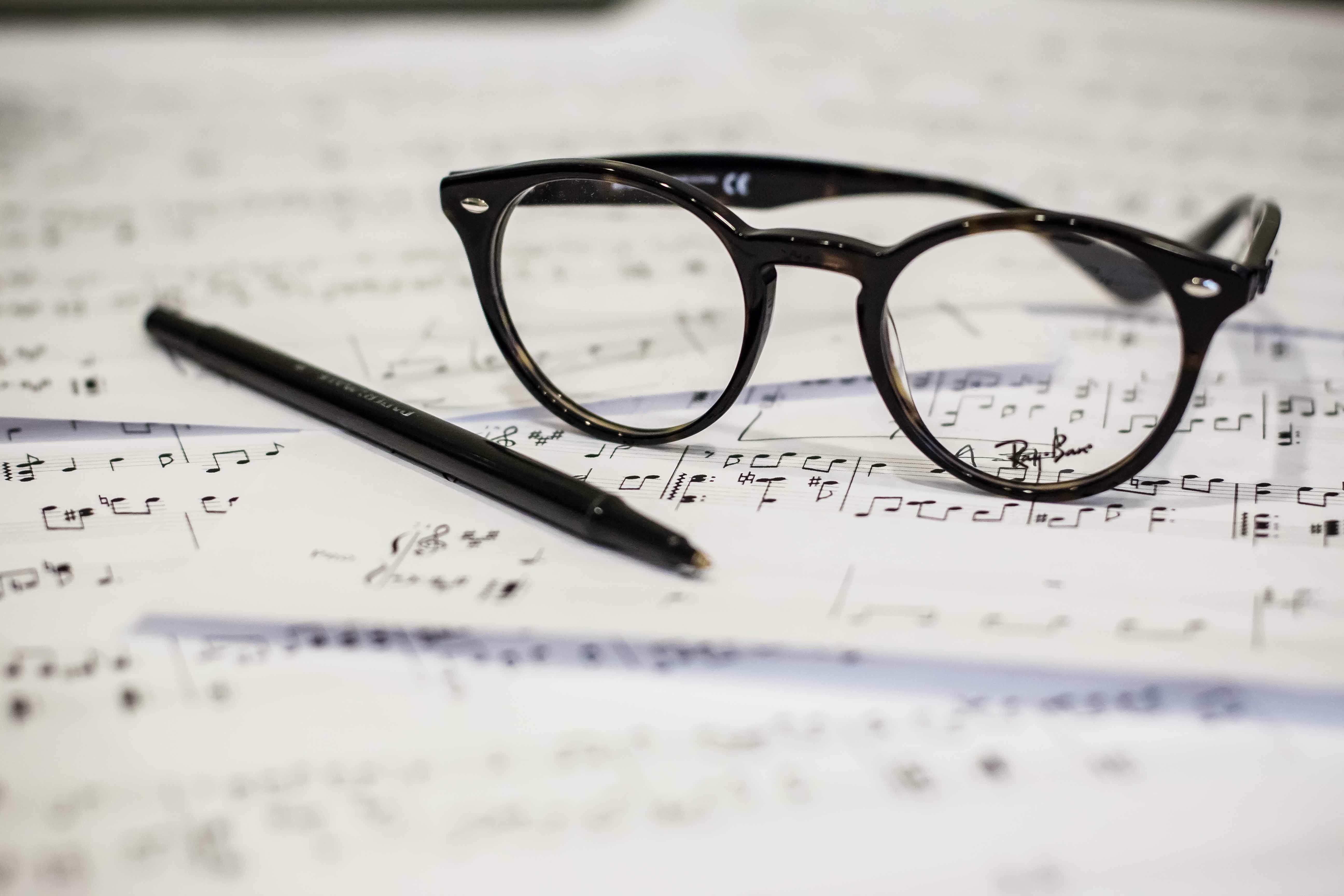 Notes glasses, miscellaneous, music, pen 4k Wallpaper