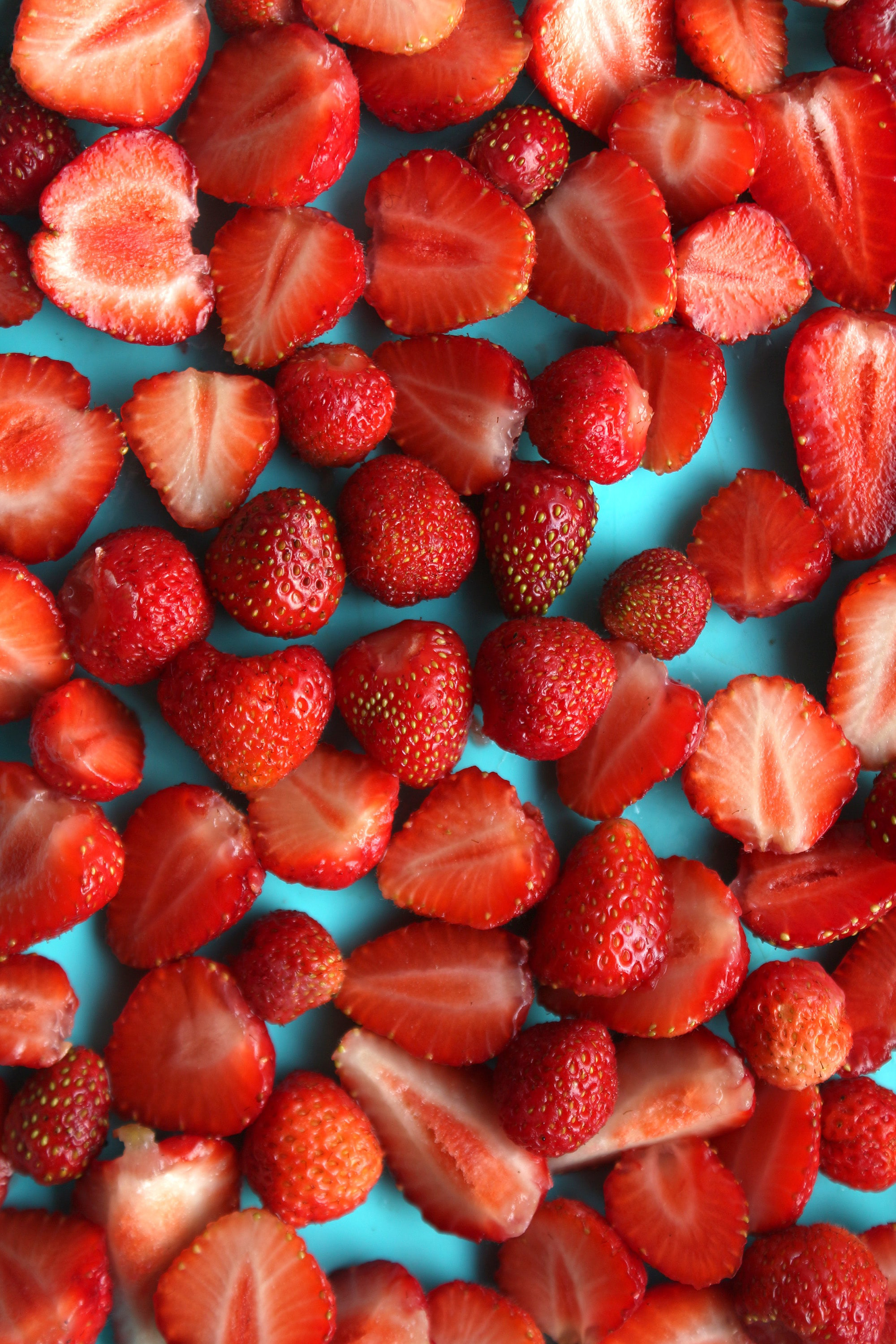 strawberry, food, berries, red, lobules, slices cell phone wallpapers