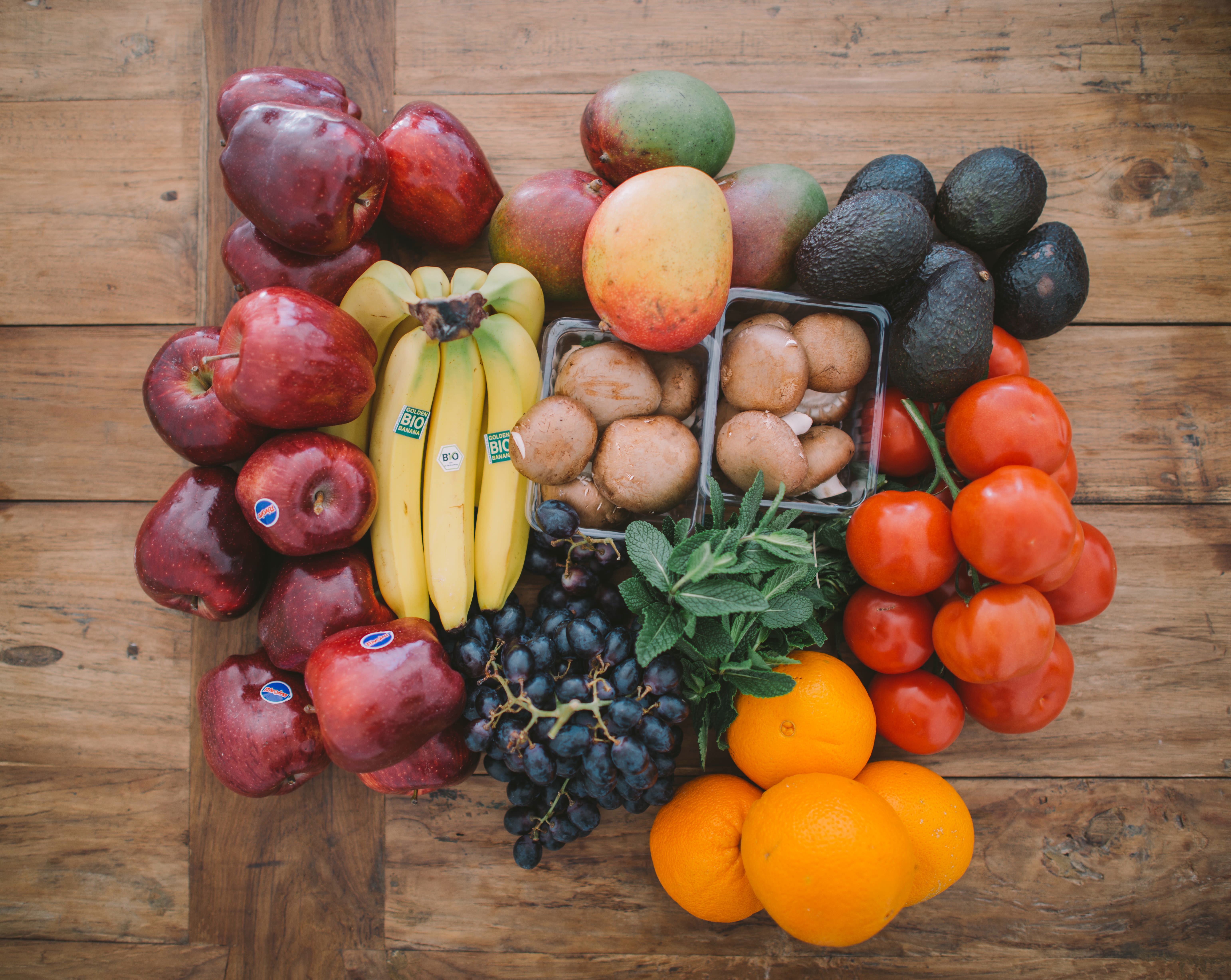 Laden Sie das Obst, Lebensmittel, Bananas, Oranges, Trauben, Pilze, Avocado-Bild kostenlos auf Ihren PC-Desktop herunter