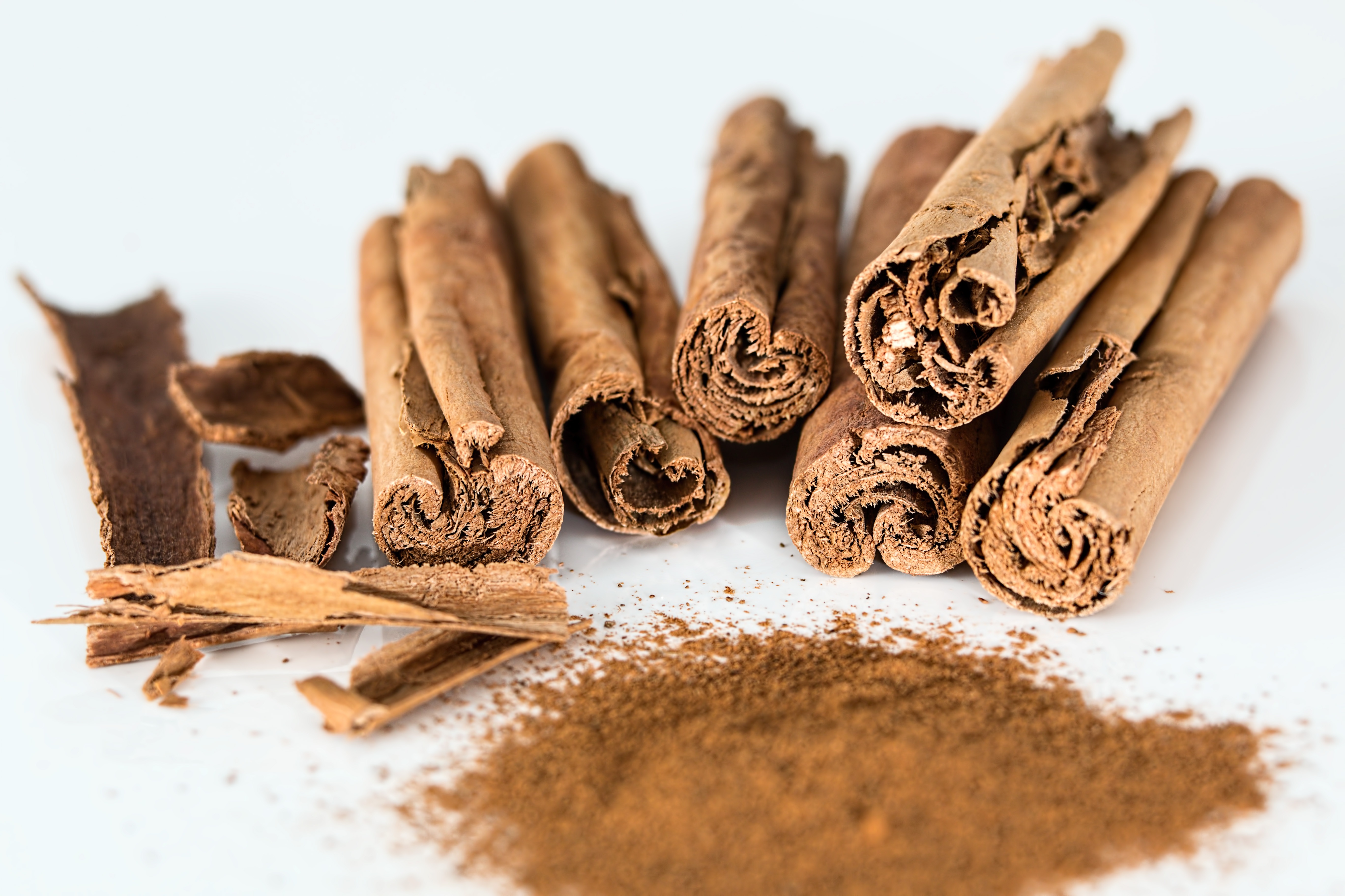 90107 download wallpaper food, cinnamon, sticks, hammer, grinding screensavers and pictures for free