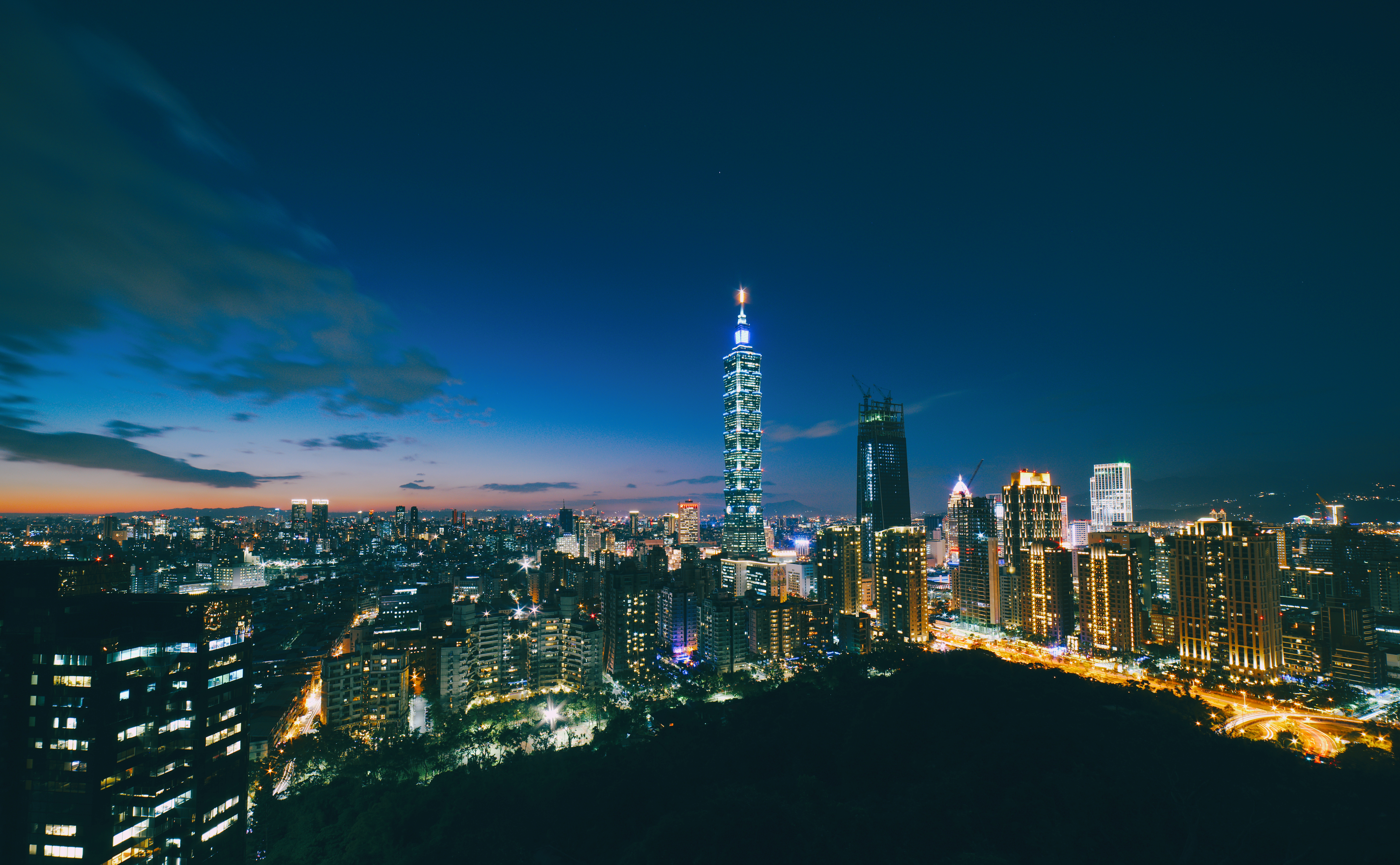 デスクトップ上の86522壁紙と中国画像。 PCに都市, アーキテクチャ, 上から見る, 夜の街, ナイトシティ, 高層ビル, 高 層 ビル, 中国, 台湾, 台北スクリーンセーバーを無料でダウンロード