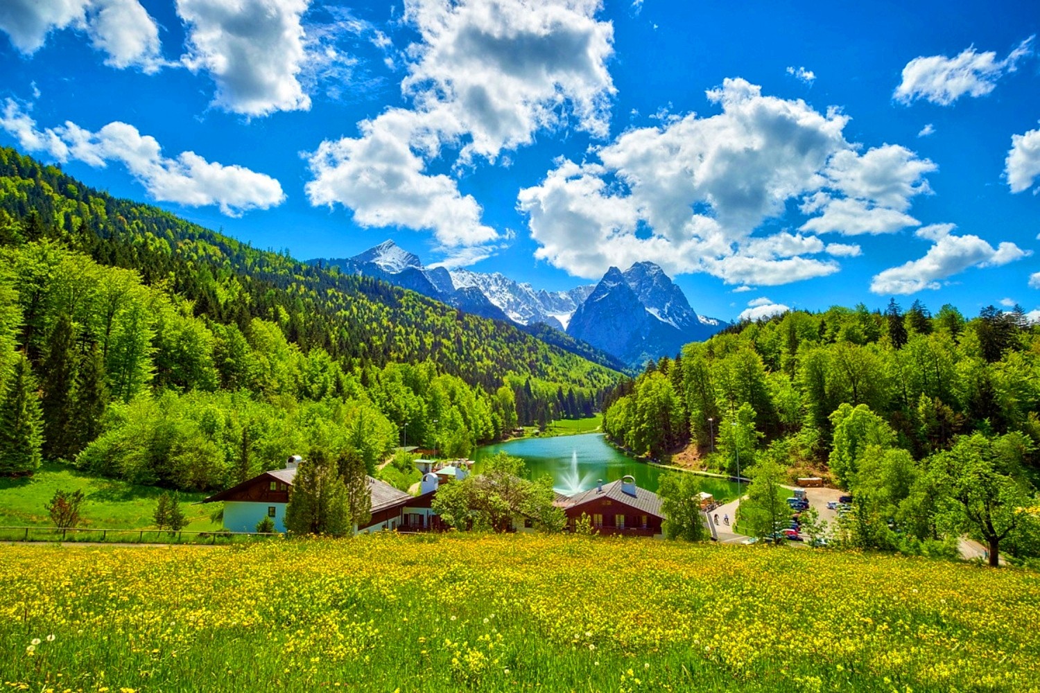 Луга река дом. Швейцария Альпы Луга. Швейцария холмы. Бавария Альпы лес. Швейцария манзаралари.