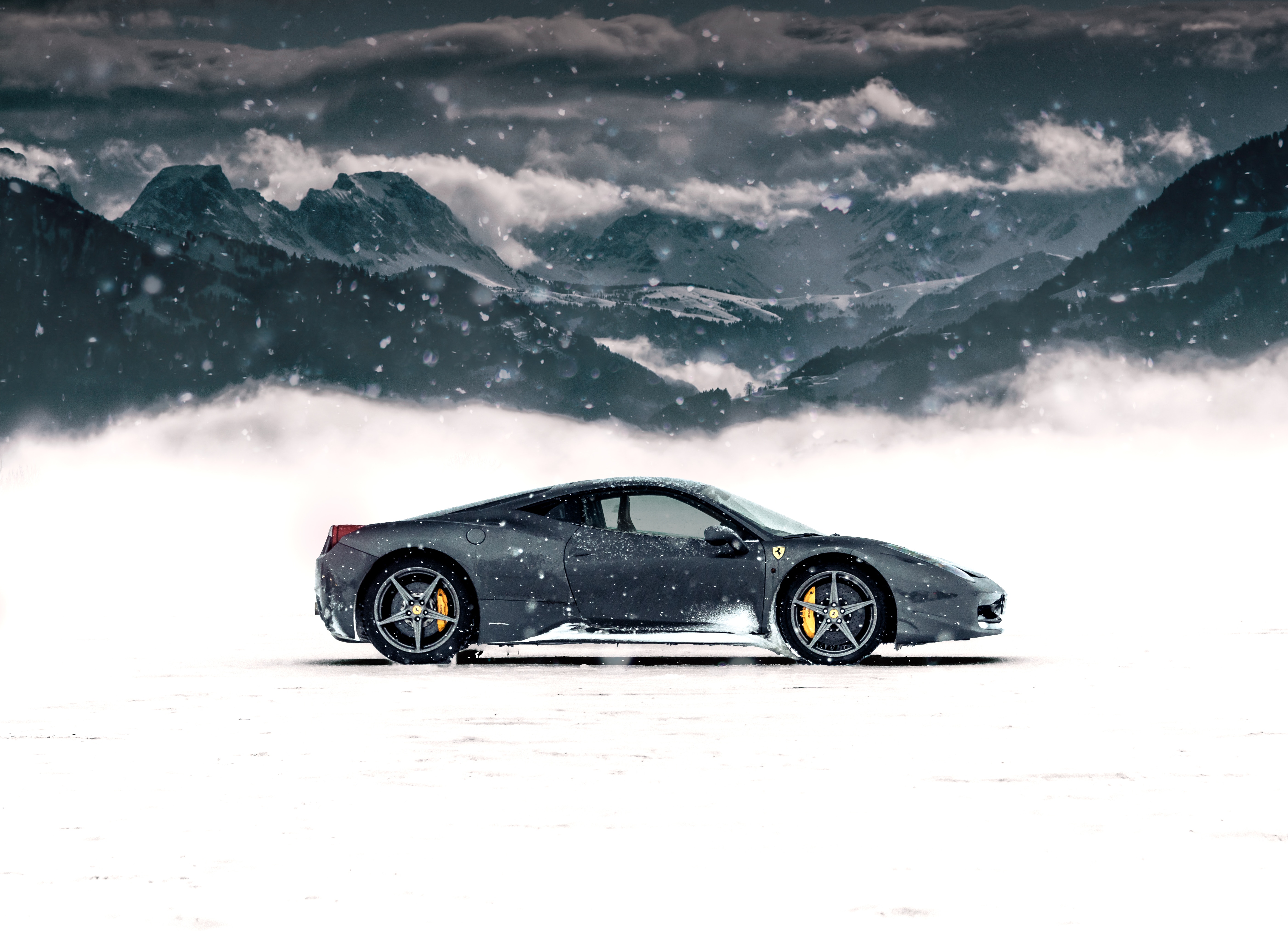 78970 Заставки и Обои Феррари (Ferrari) на телефон. Скачать спорткар, снег, горы, серый картинки бесплатно