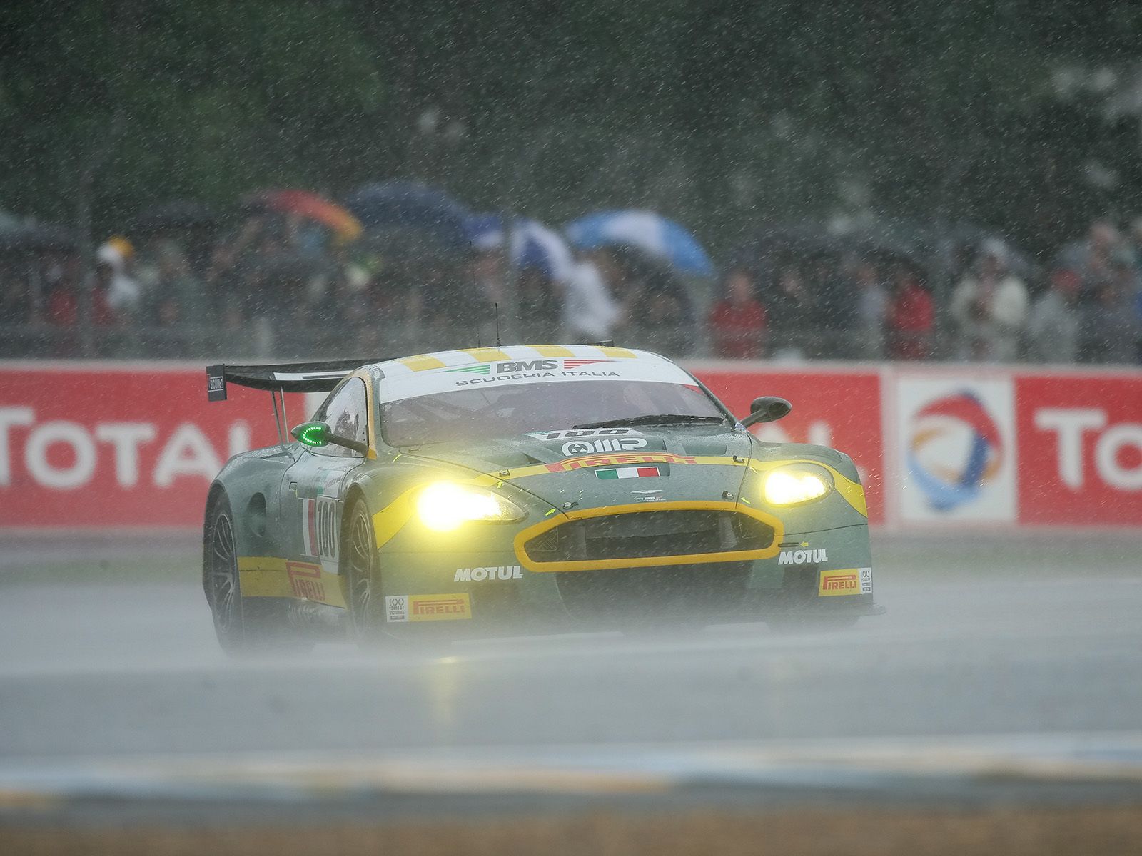 rain, sports, auto, aston martin, cars, green, front view, speed, style, 2005, racing car, dbr9 Full HD