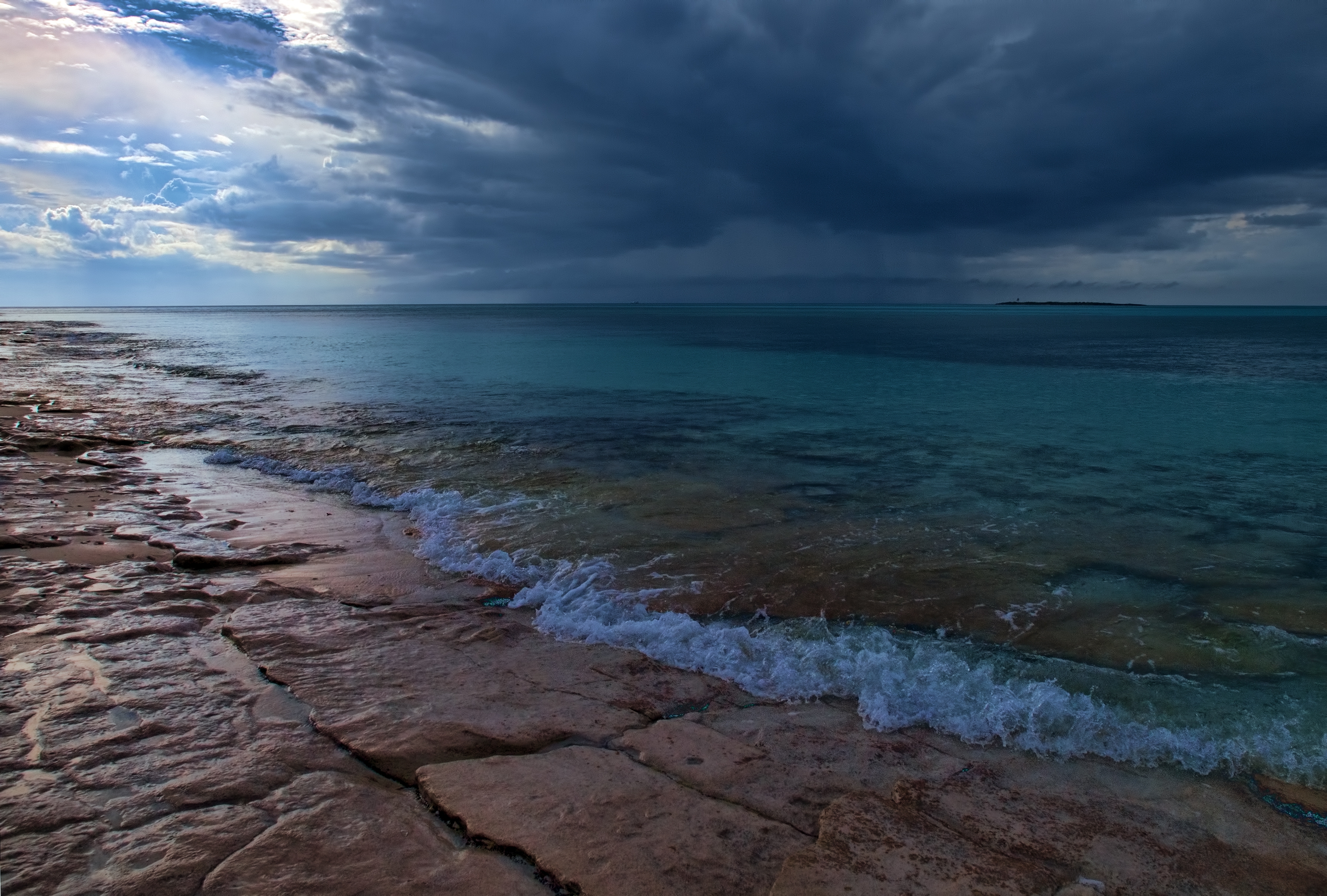 nature, sea, shore, bank, darkness, plate, mainly cloudy, overcast, slabs HD wallpaper