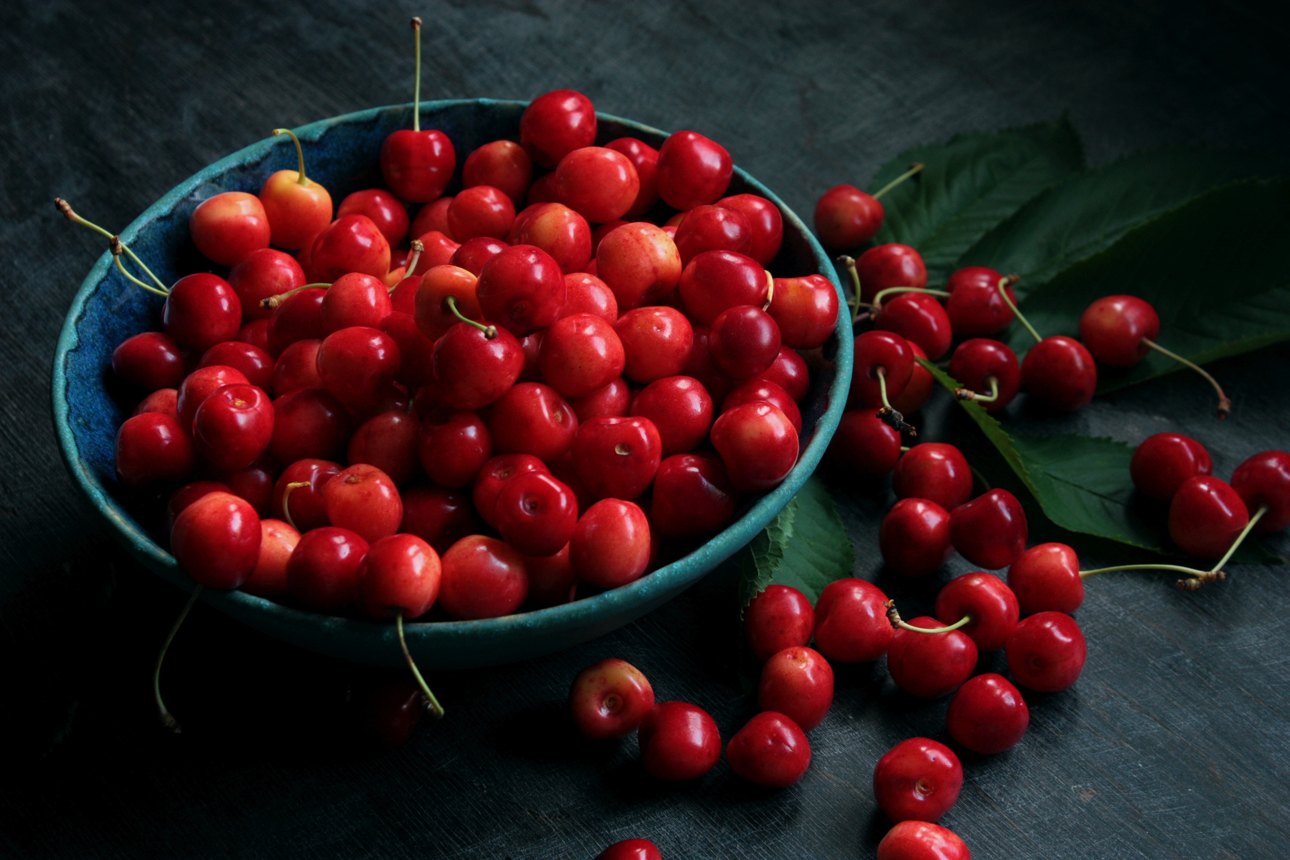 67918 download wallpaper sweet cherry, food, cherry, berries, plate screensavers and pictures for free