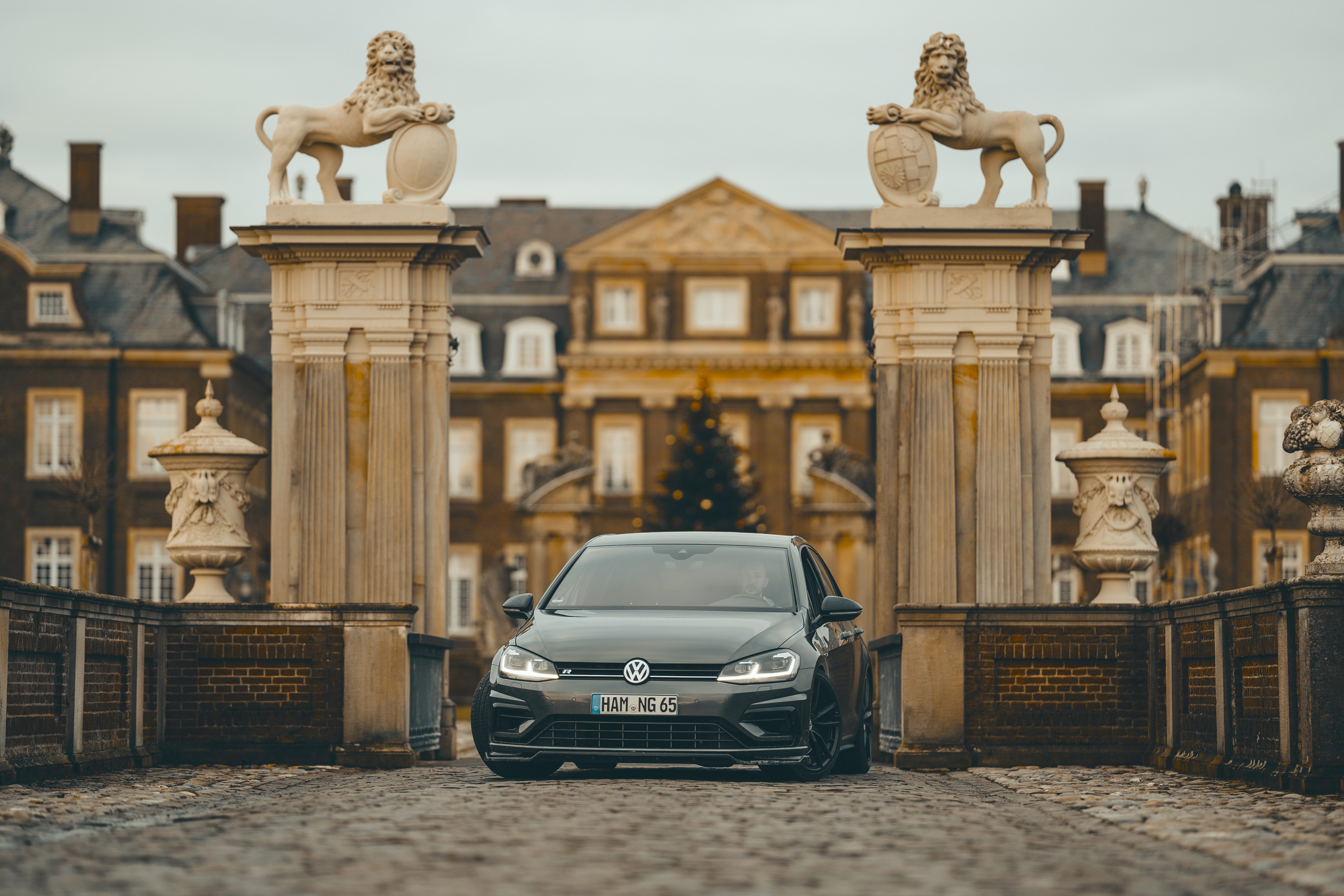 volkswagen, cars, car, grey, column, columns, palace