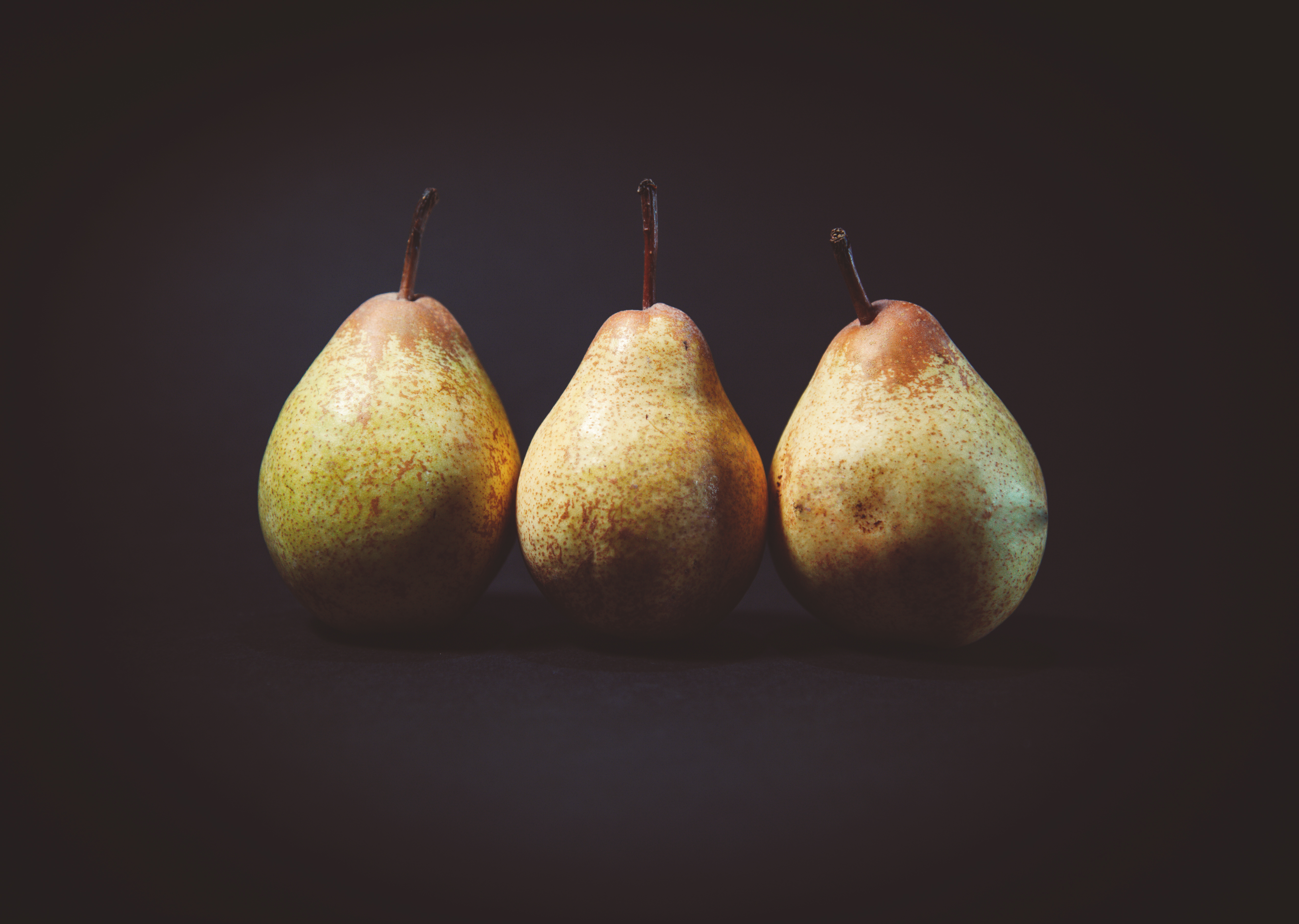 115679 Bildschirmschoner und Hintergrundbilder Pears auf Ihrem Telefon. Laden Sie obst, lebensmittel, pears, reif Bilder kostenlos herunter