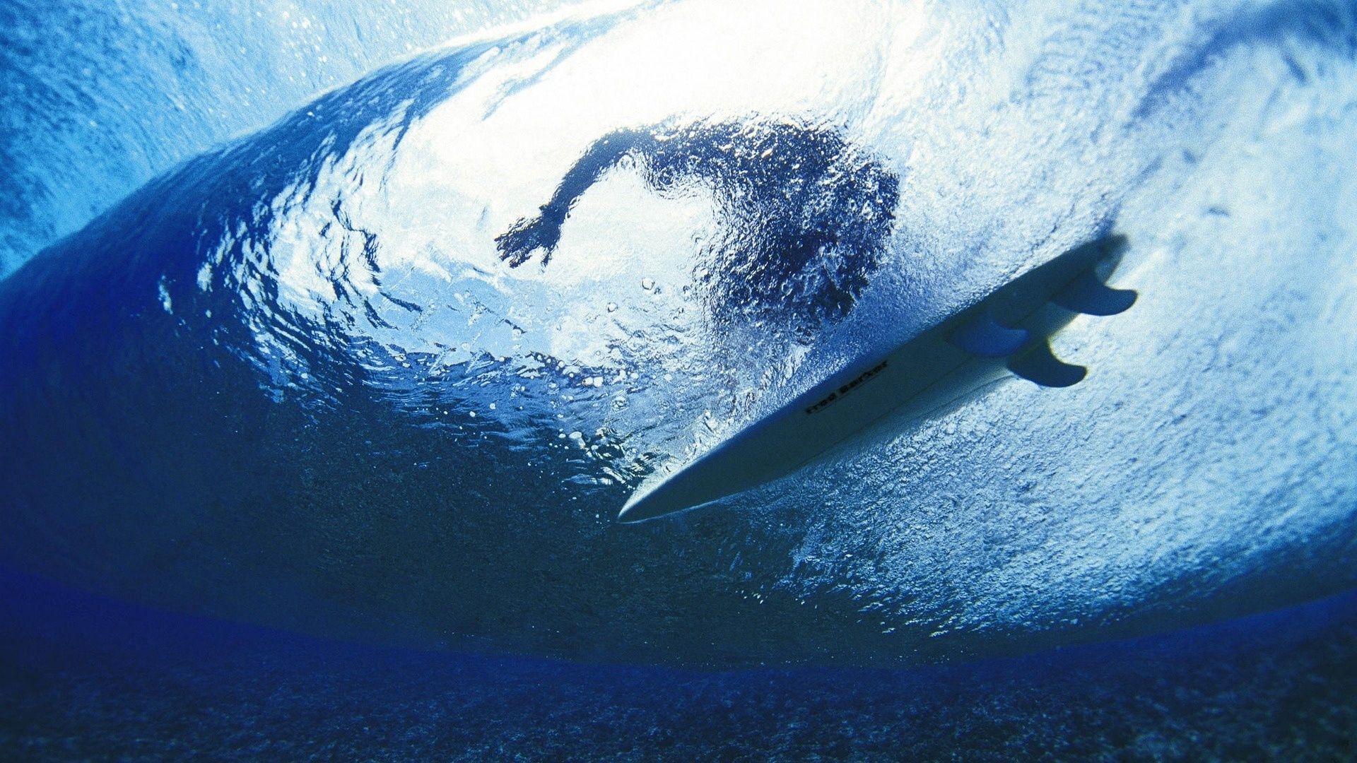 84103 Hintergrundbild herunterladen sport, wasser, surfen, surfer, tiefe - Bildschirmschoner und Bilder kostenlos